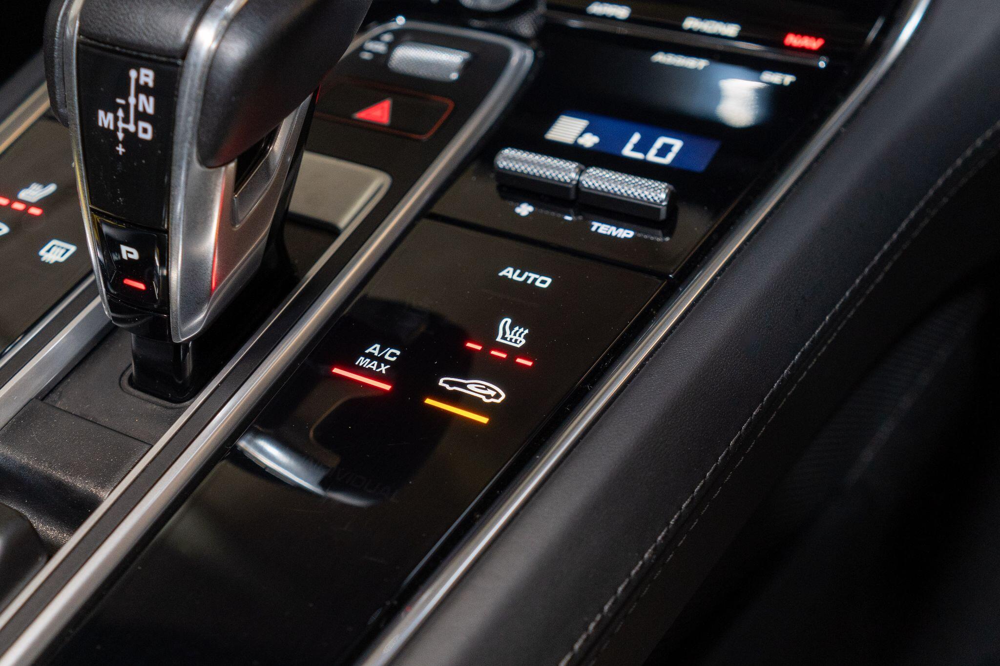 Porsche Panamera view 31