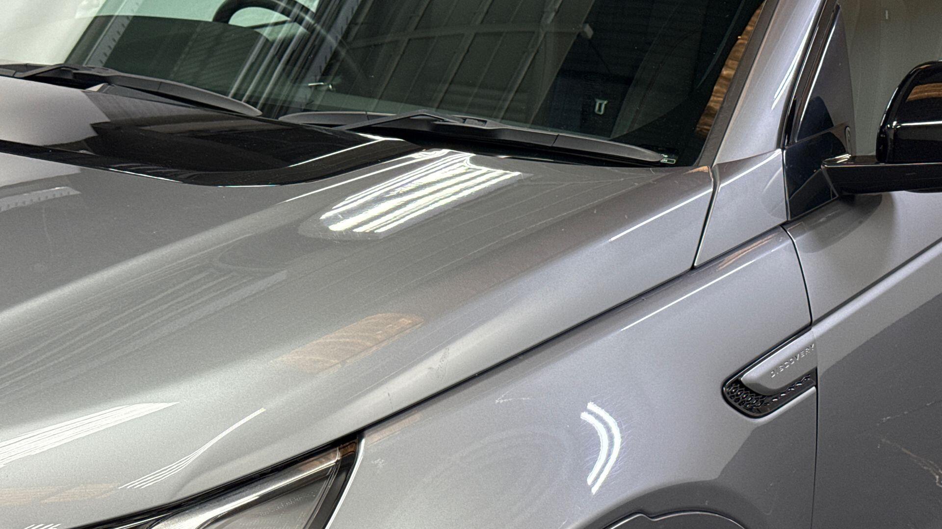 Land Rover Discovery Sport view 20