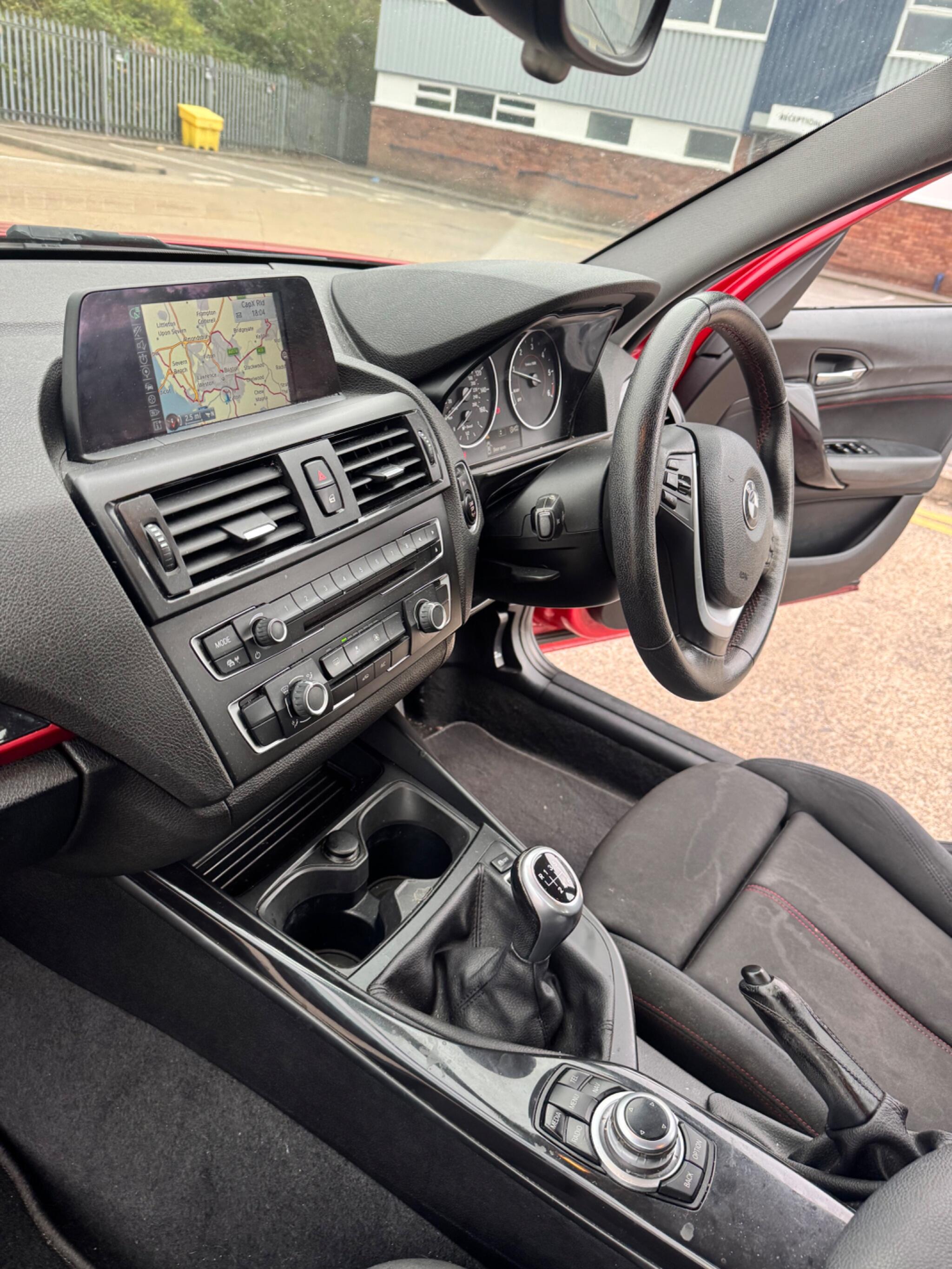 BMW 1 Series view 19