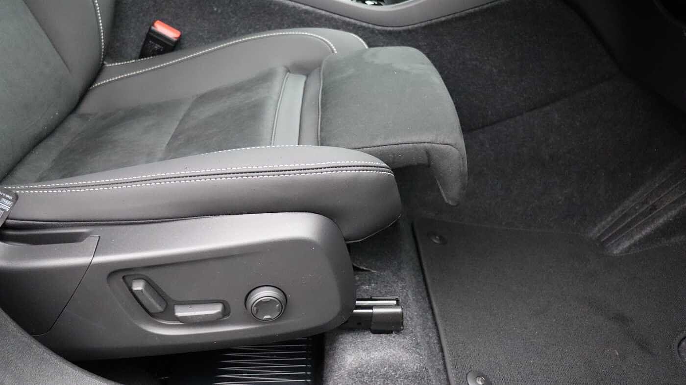 Volvo XC40 view 30
