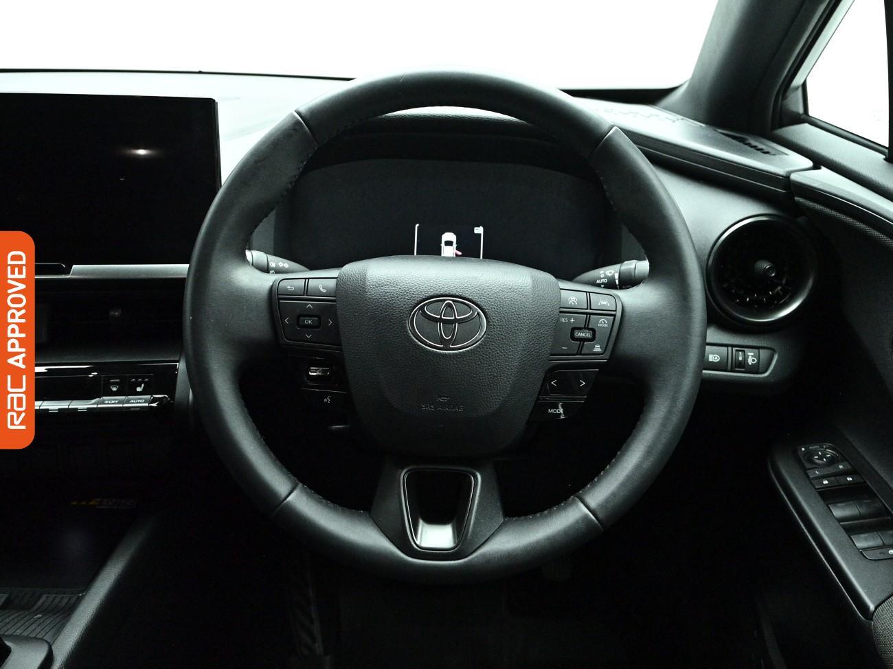 Toyota C-HR view 9