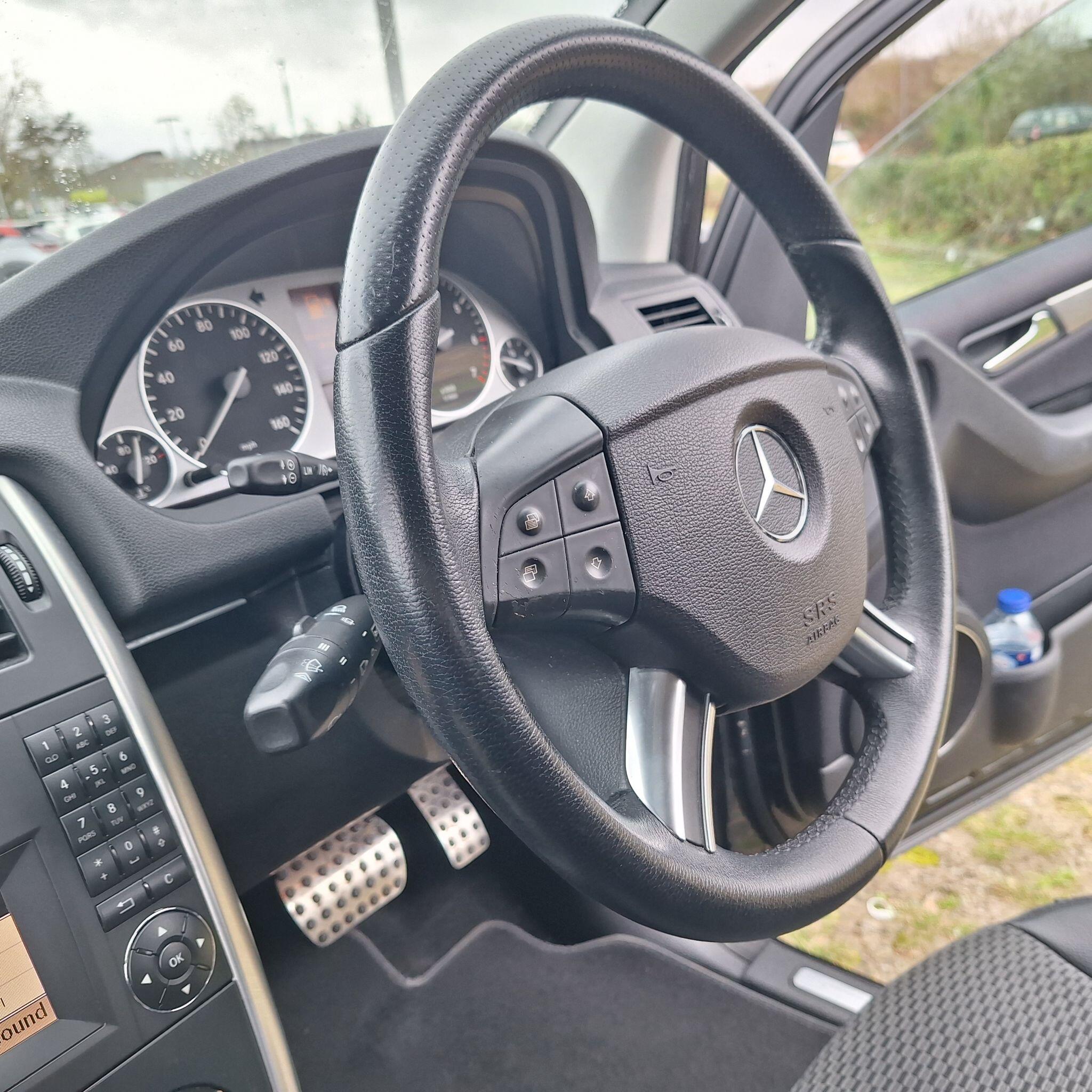 Mercedes-Benz B-Class view 23