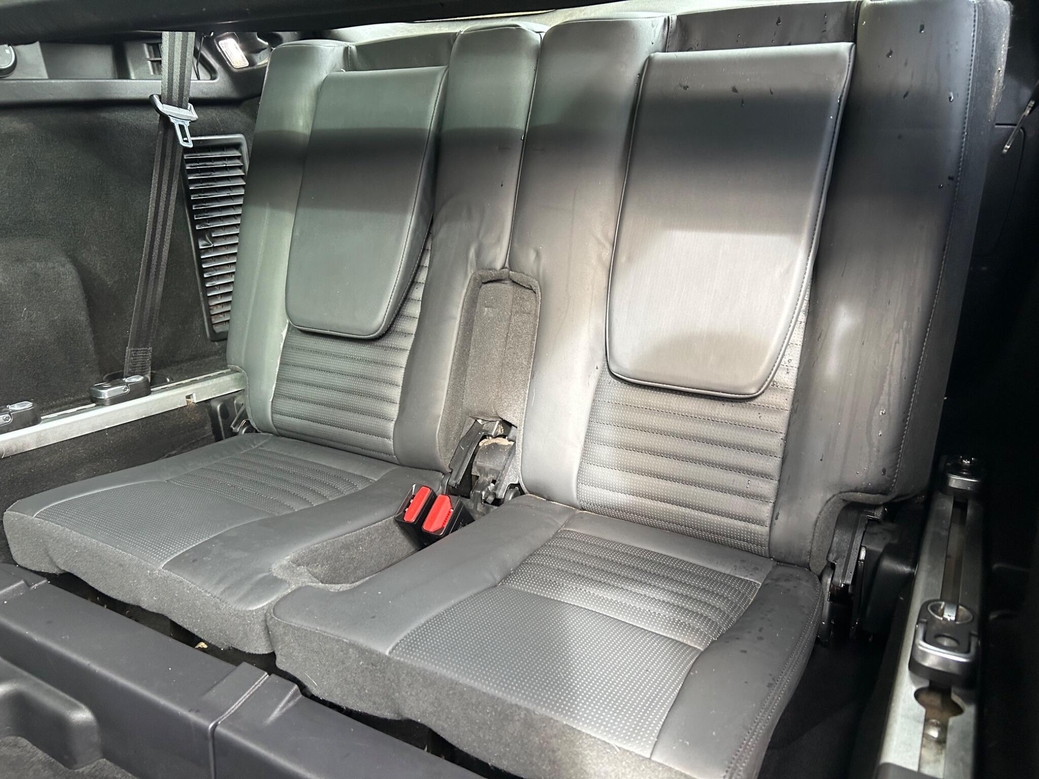 Land Rover Discovery Sport view 30