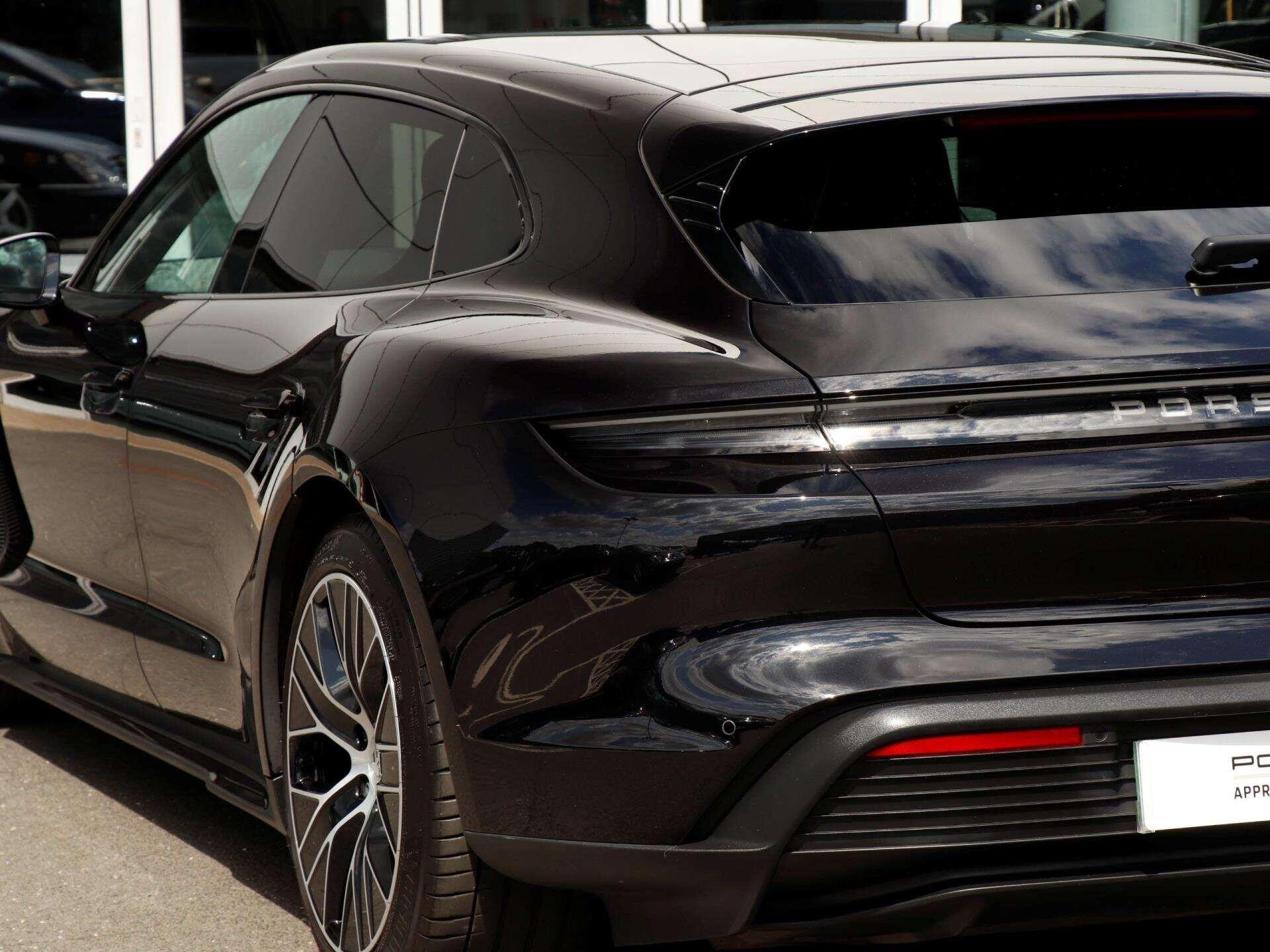 Porsche Taycan view 28