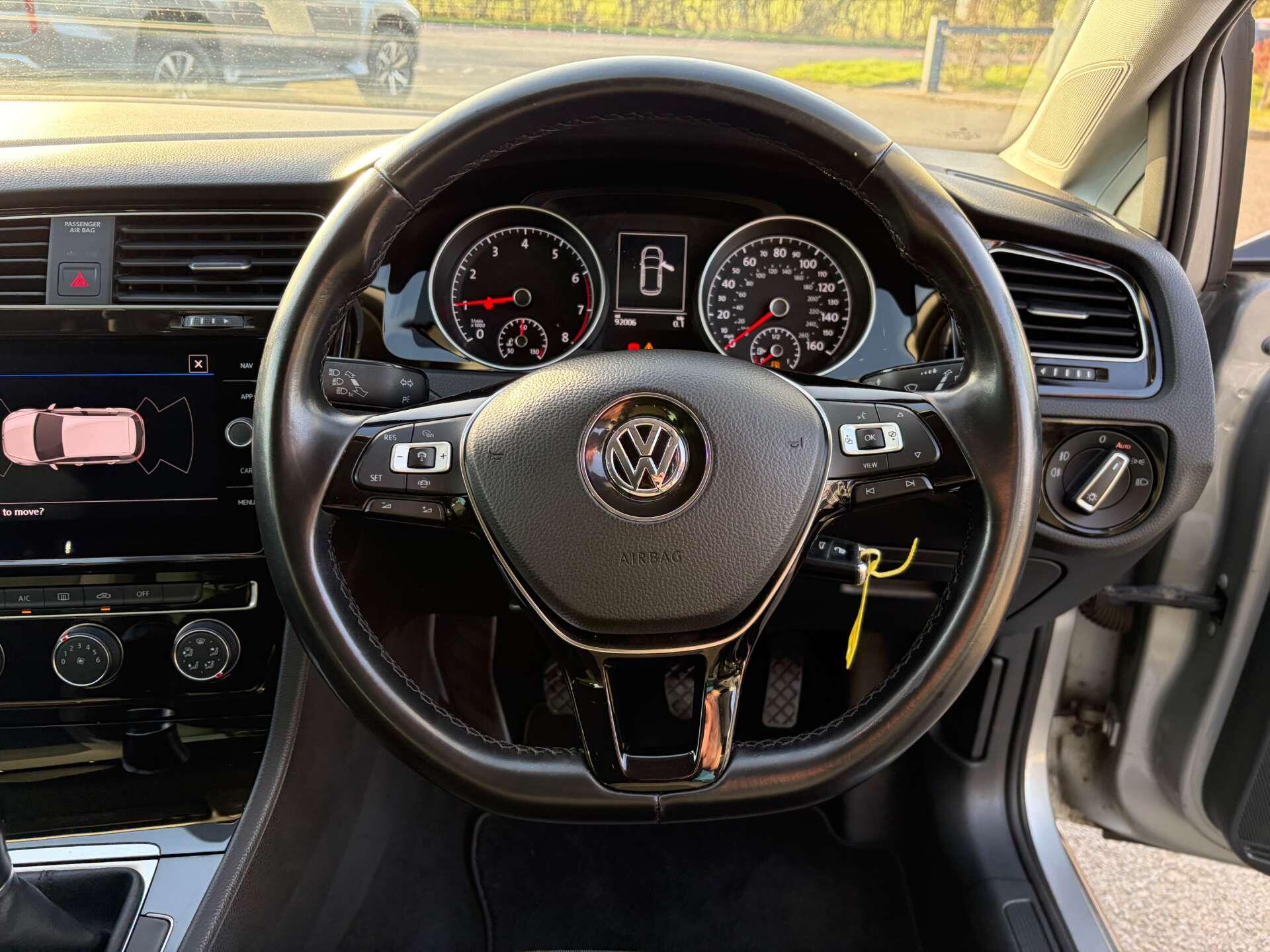 Volkswagen Golf view 39