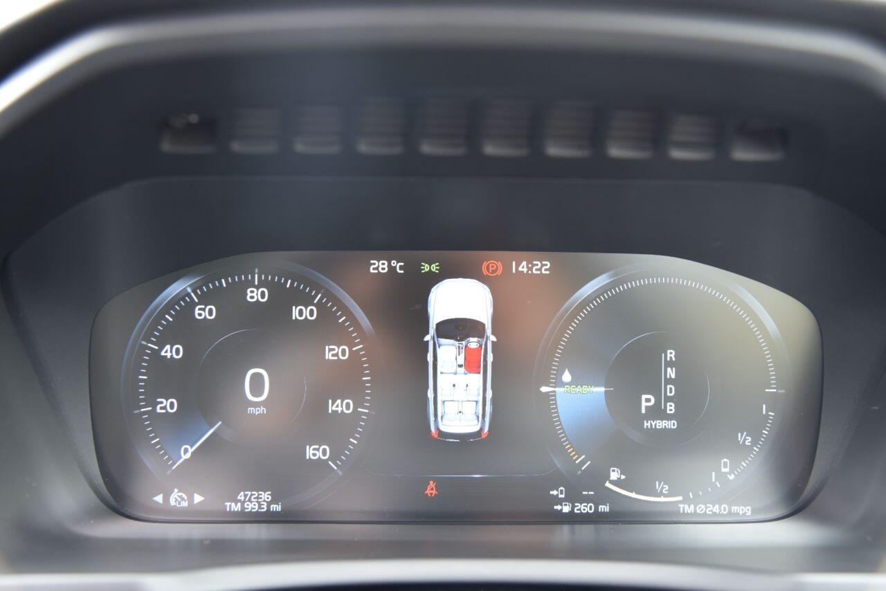 Volvo XC90 view 30