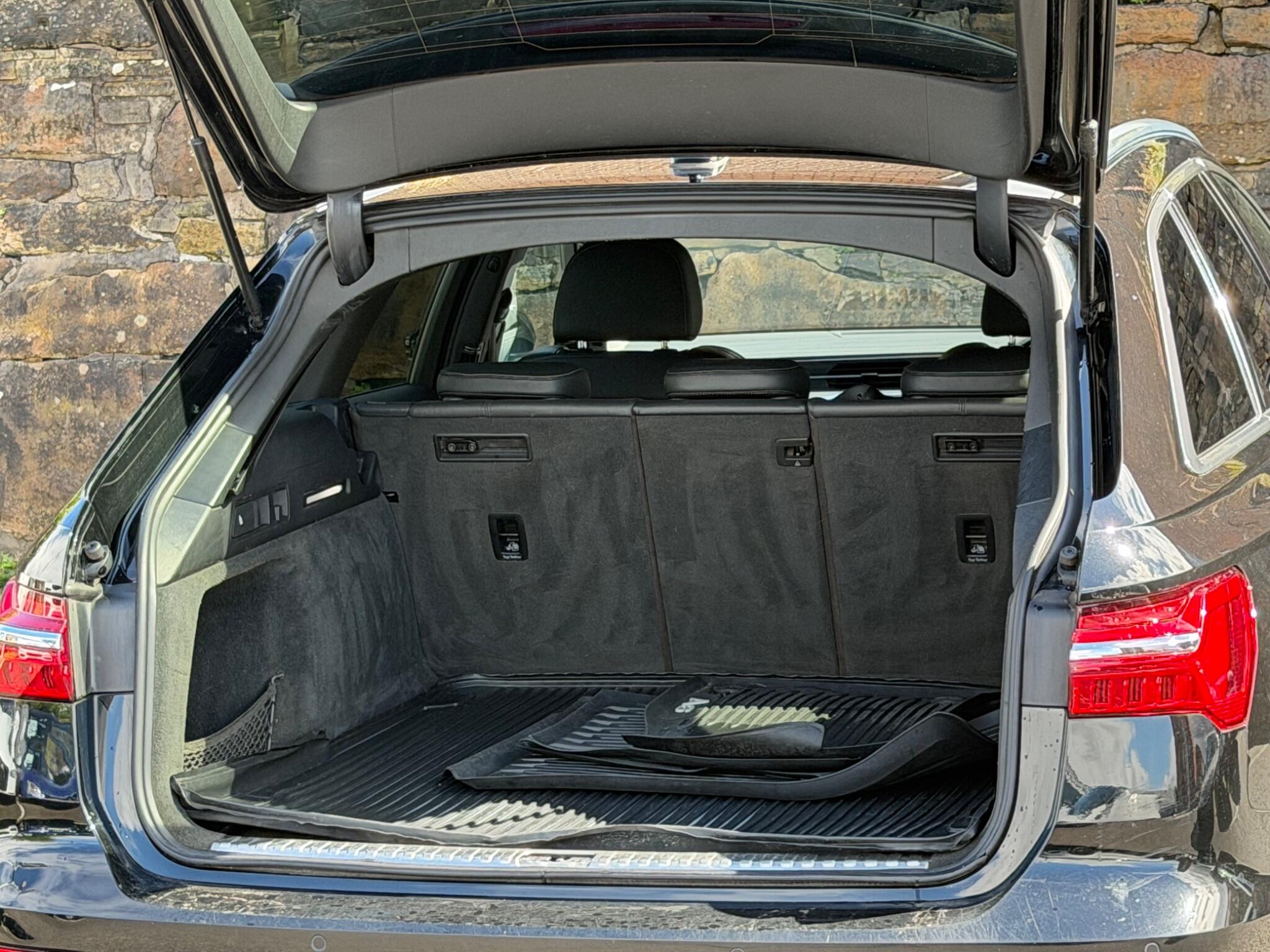 Audi A6 view 20