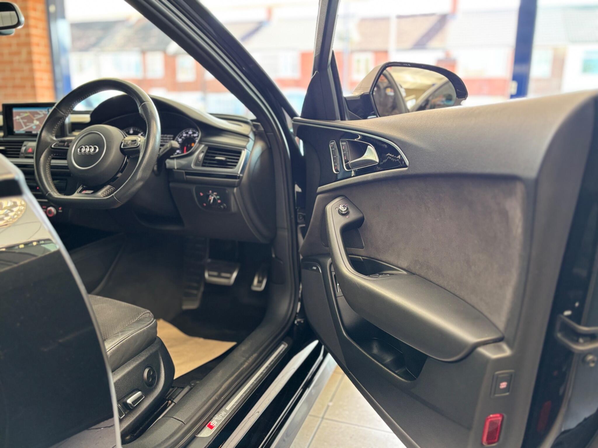 Audi A6 Saloon view 13