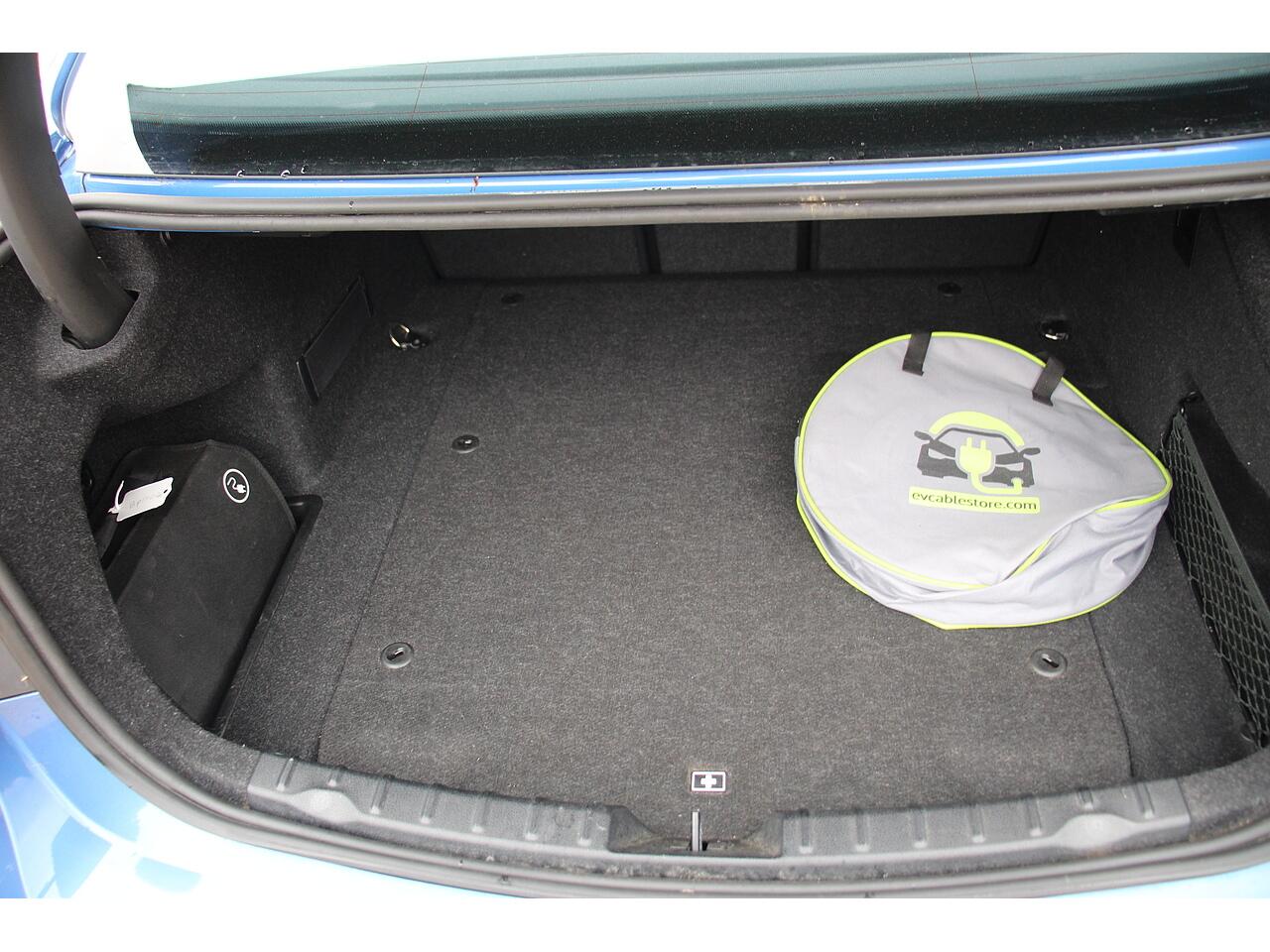 BMW 3 Series view 29