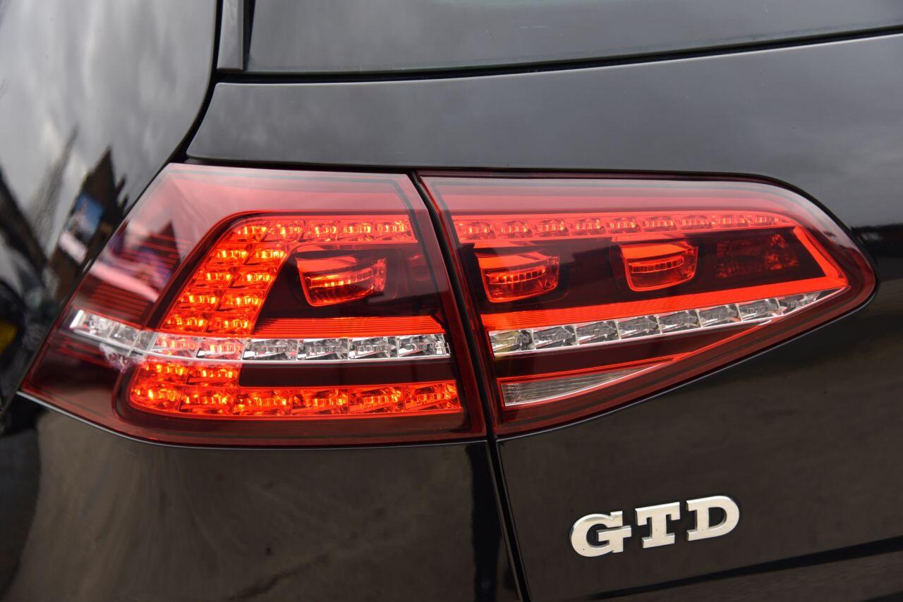 Volkswagen Golf view 15