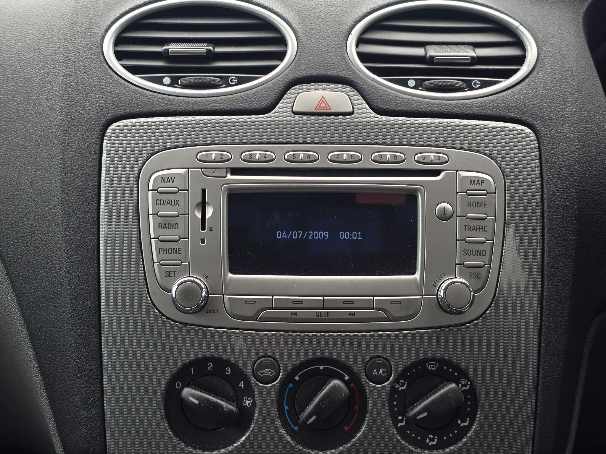 Ford Focus view 16