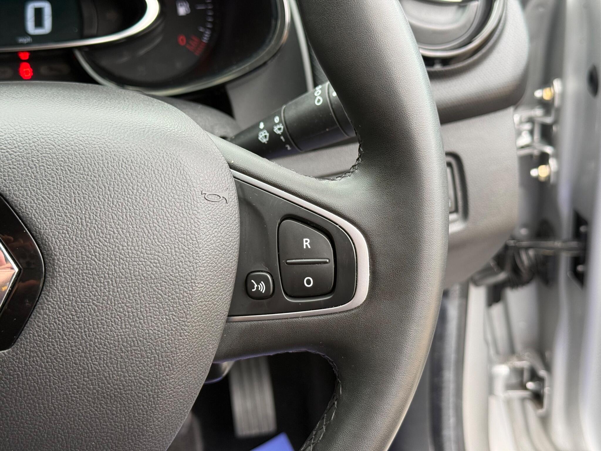 Renault Clio view 26