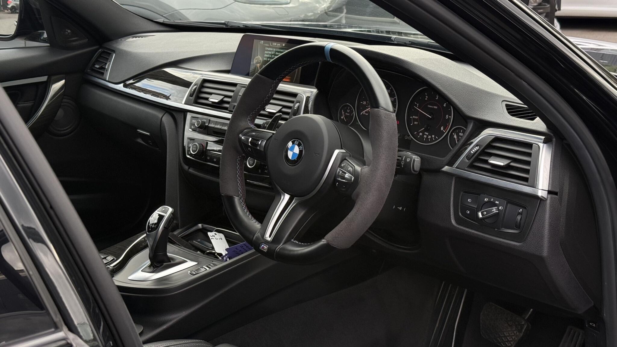 BMW 3 Series view 21