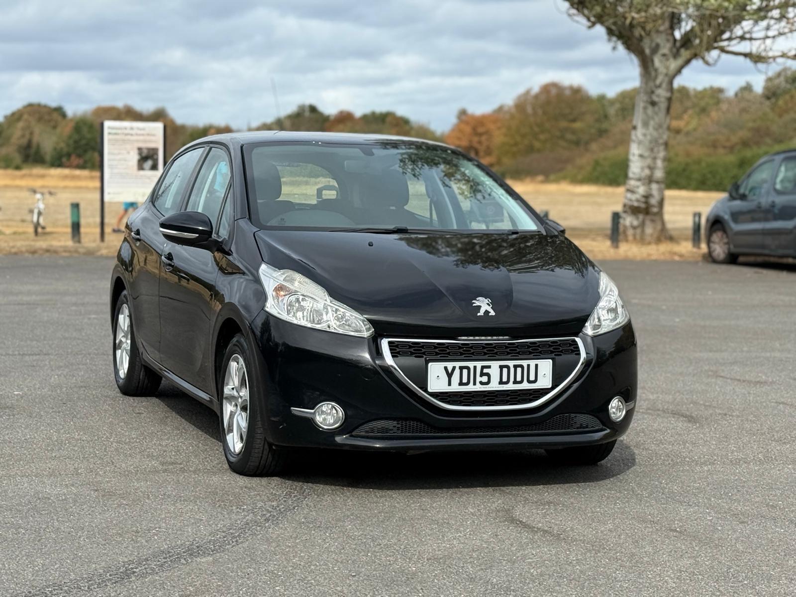 Peugeot 208 main image