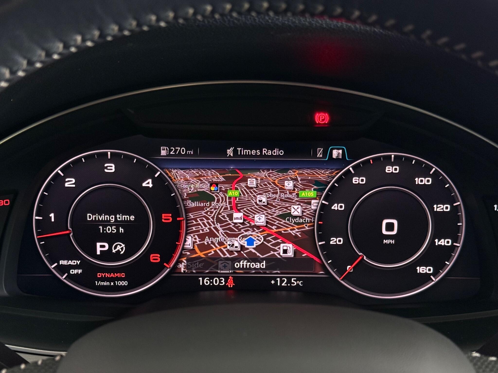 Audi Q7 view 20