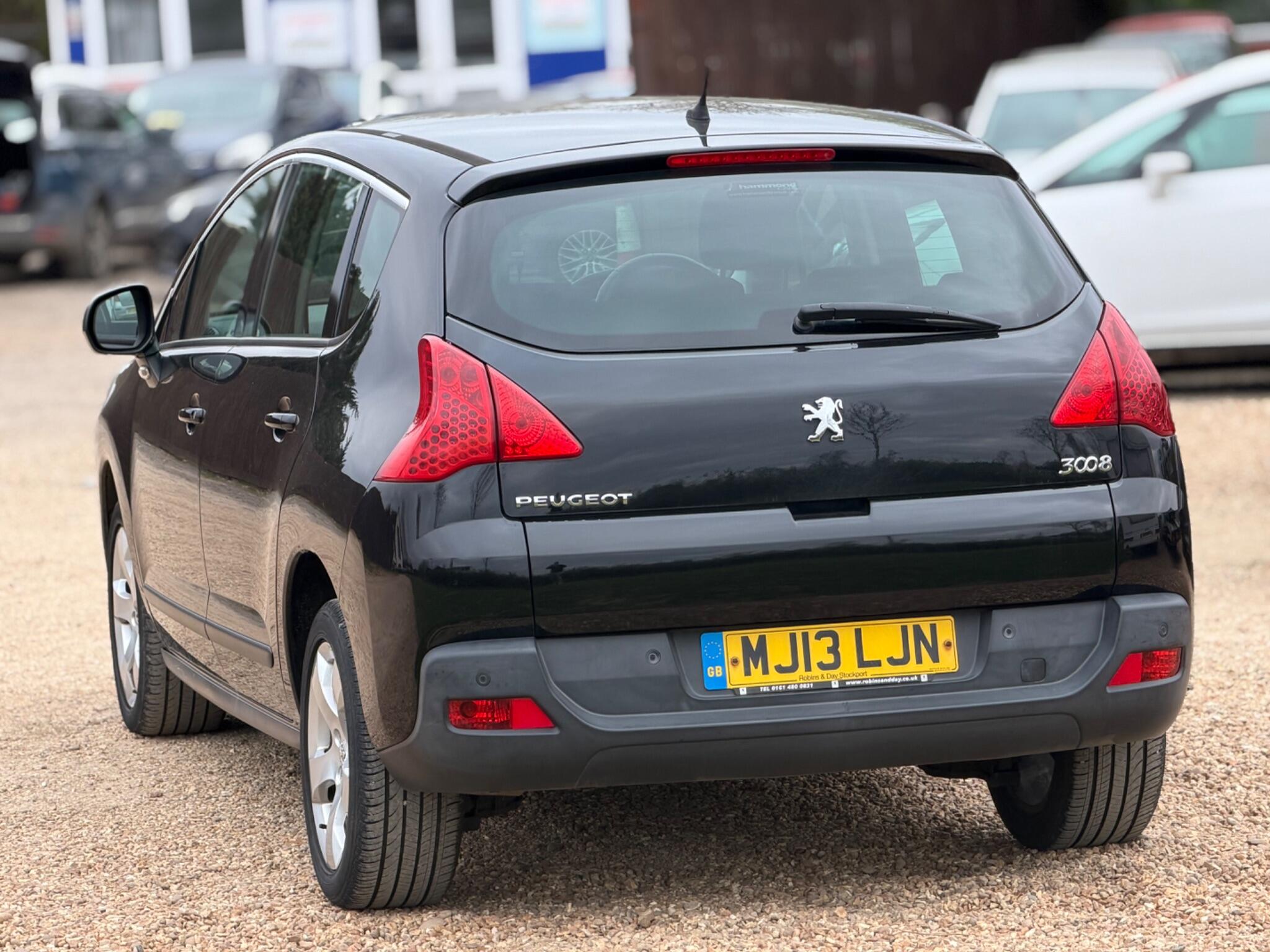 2013 Peugeot 3008 1.6 HDi Active Euro 5 5dr image 10
