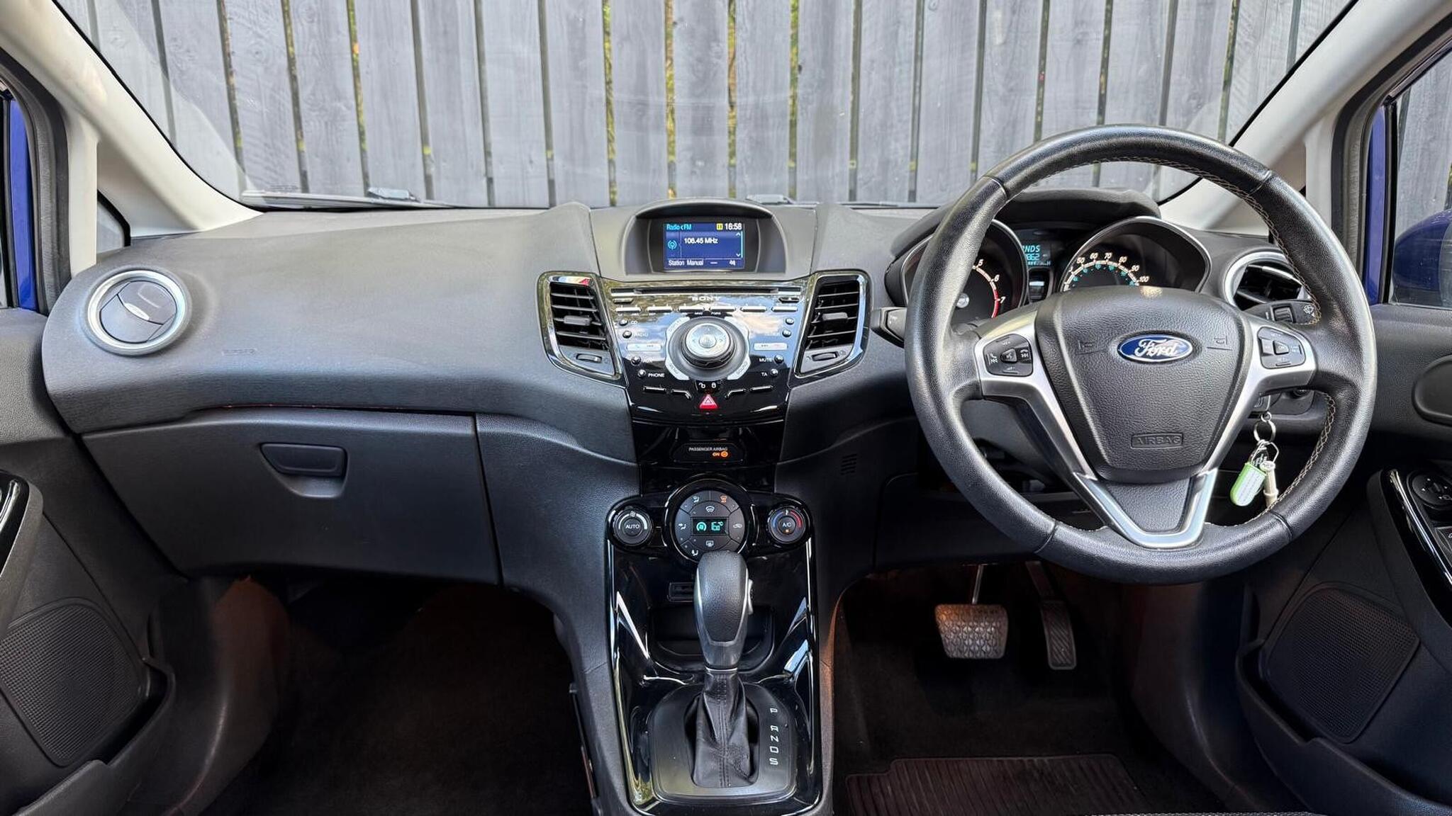 Ford Fiesta view 13