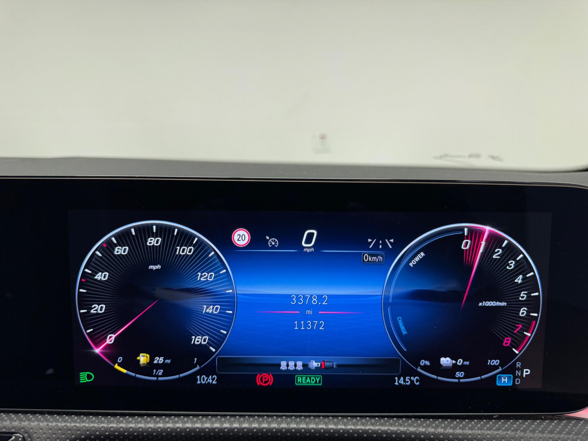 Mercedes-Benz CLA view 26