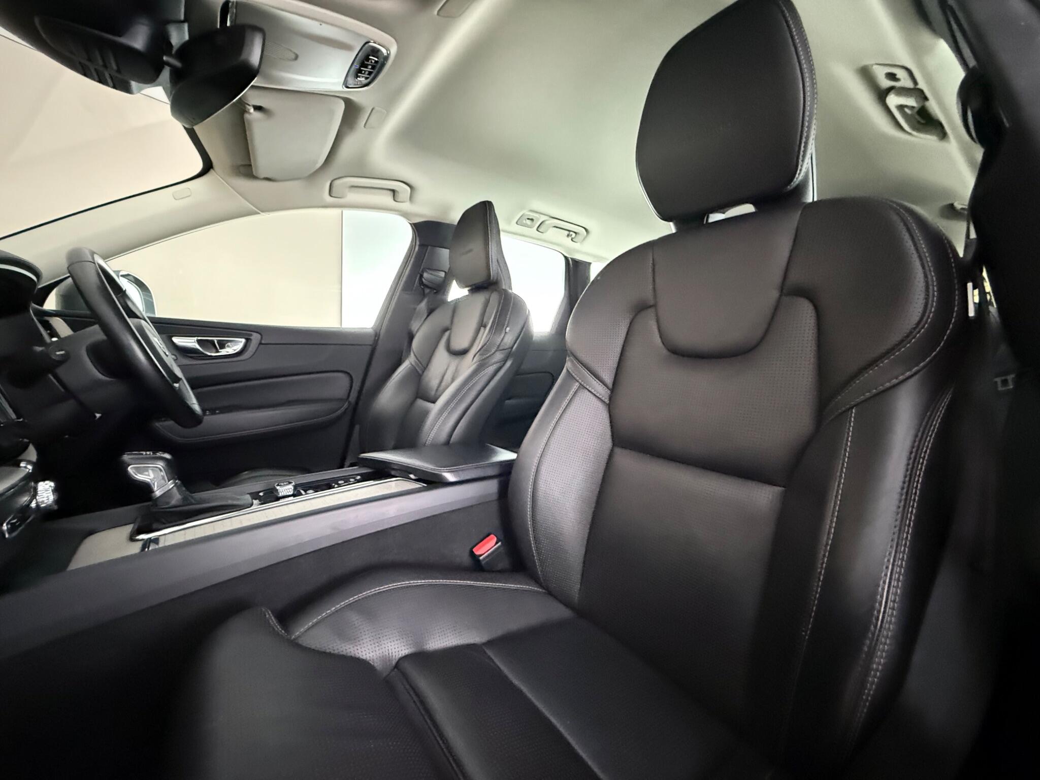 Volvo XC60 view 36