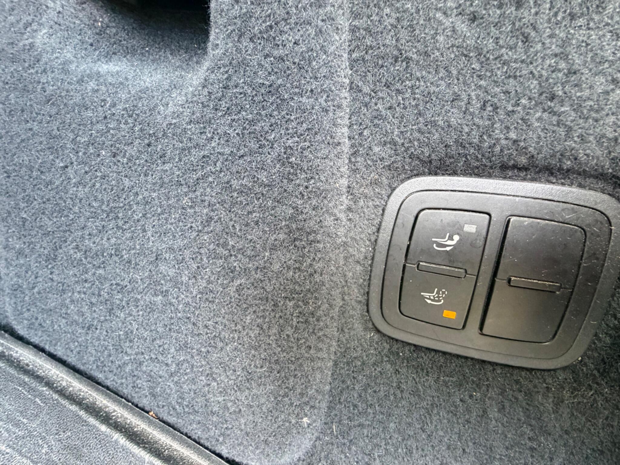 Porsche Cayenne view 12