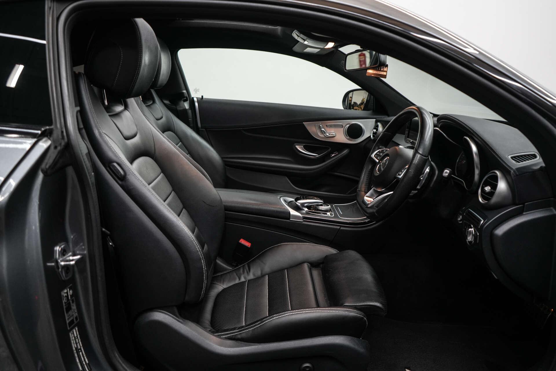 Mercedes-Benz C-Class view 17