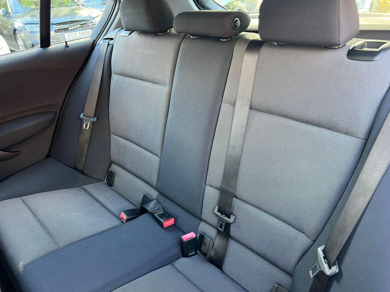 BMW 1 Series view 22