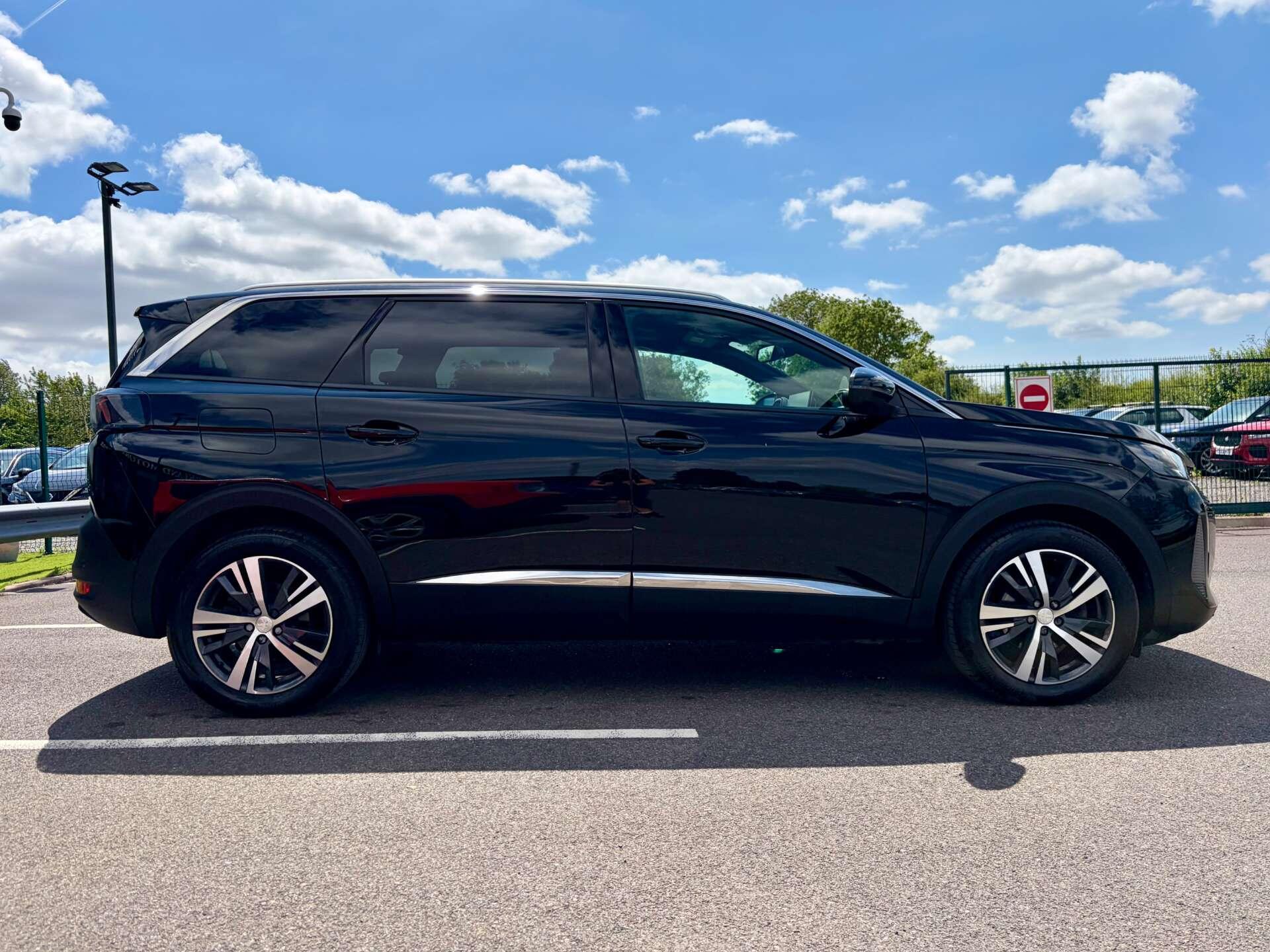 Peugeot 5008 view 9