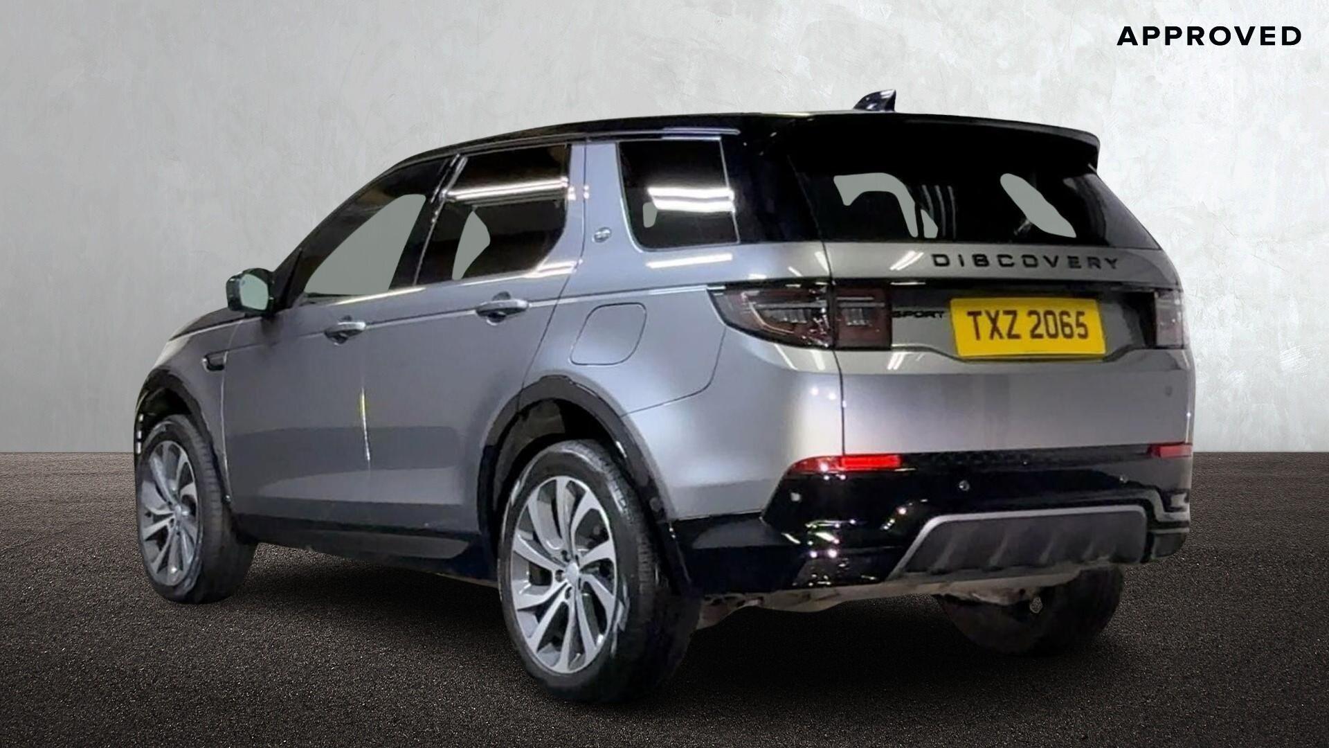 Land Rover Discovery Sport view 2