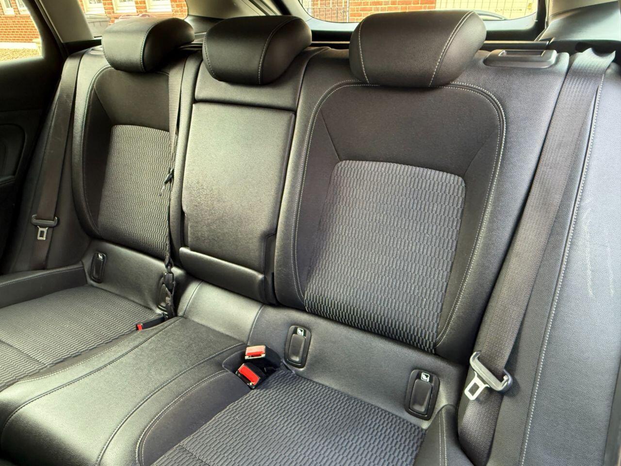 Vauxhall Insignia view 22