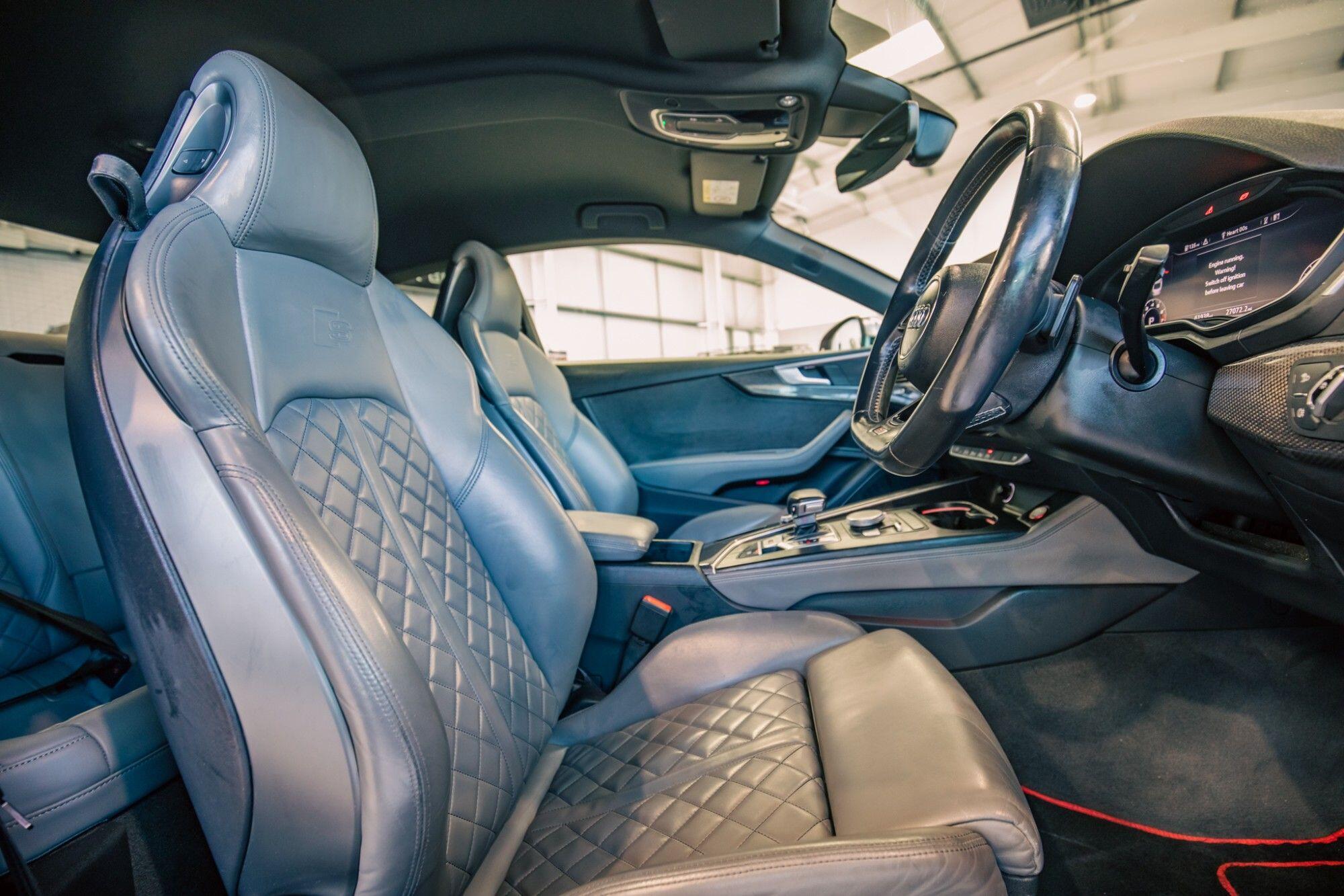 Audi S5 view 9