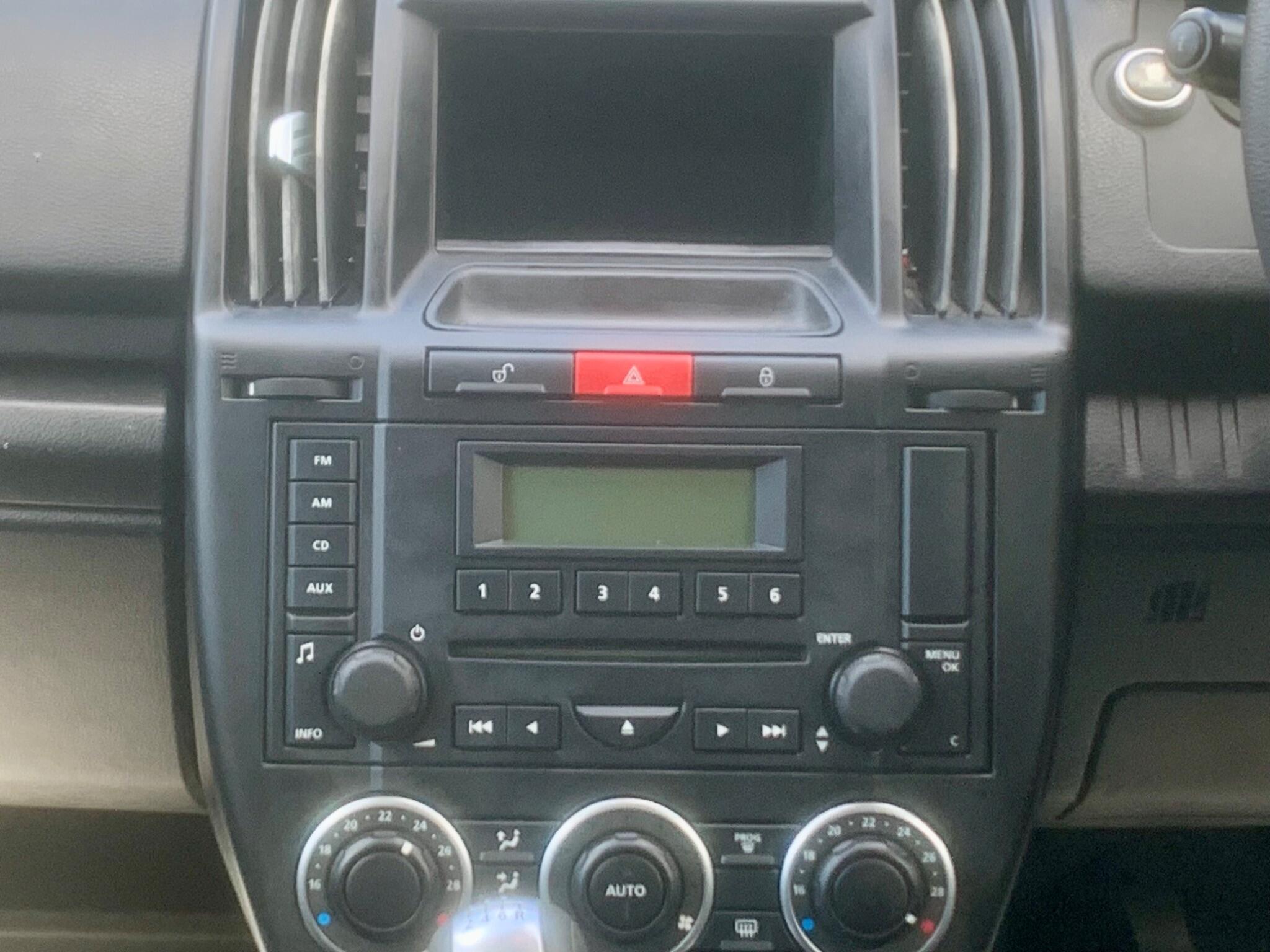 Land Rover Freelander 2 view 27