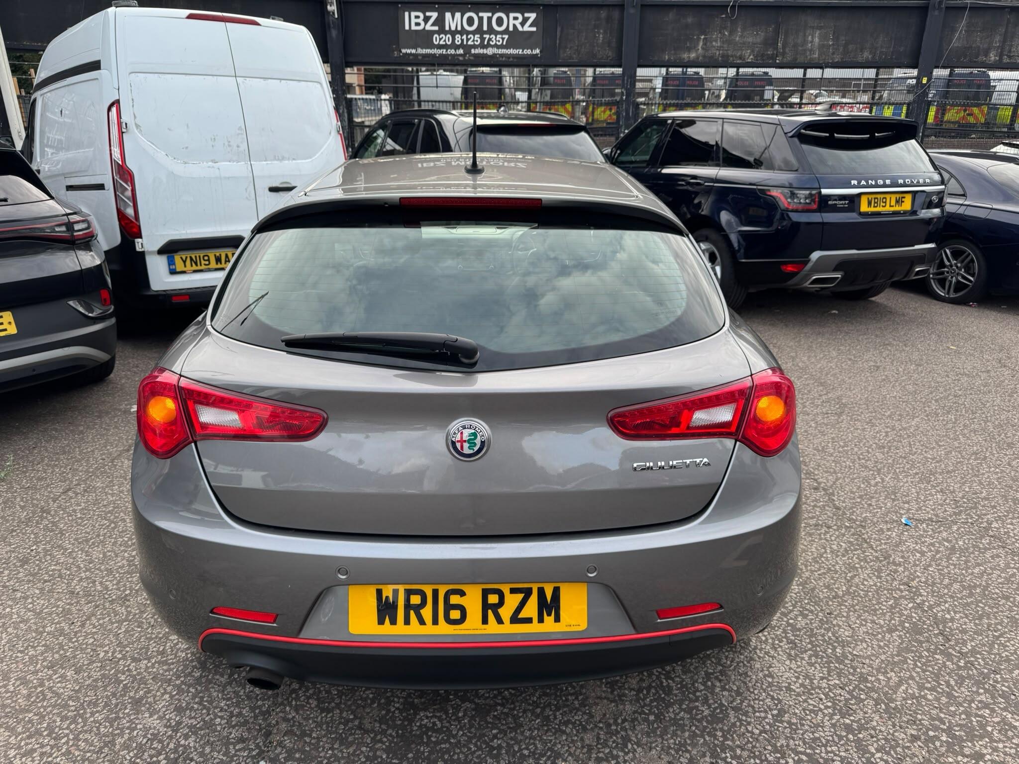 Alfa Romeo Giulietta view 14