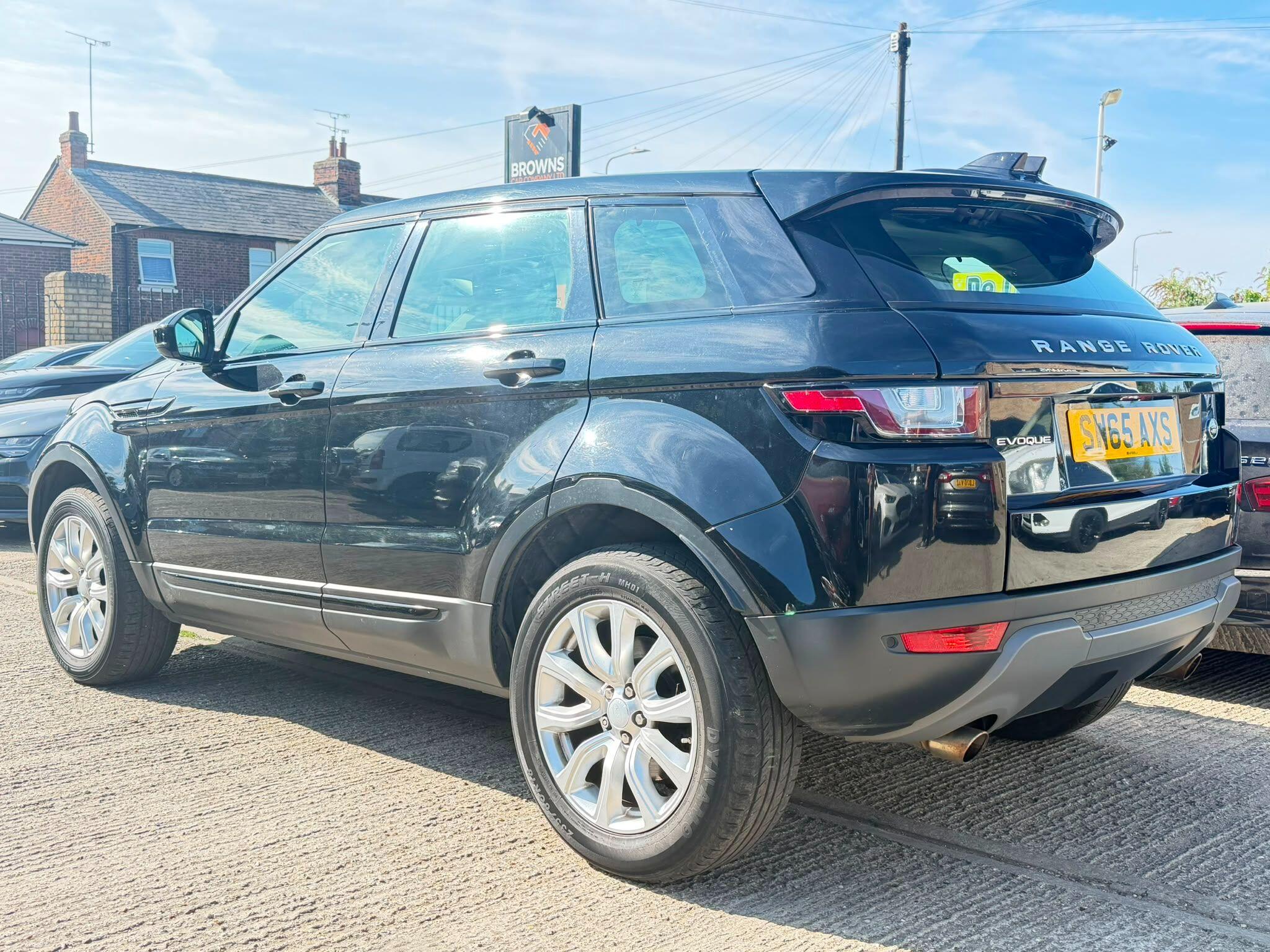 Land Rover Range Rover Evoque view 5