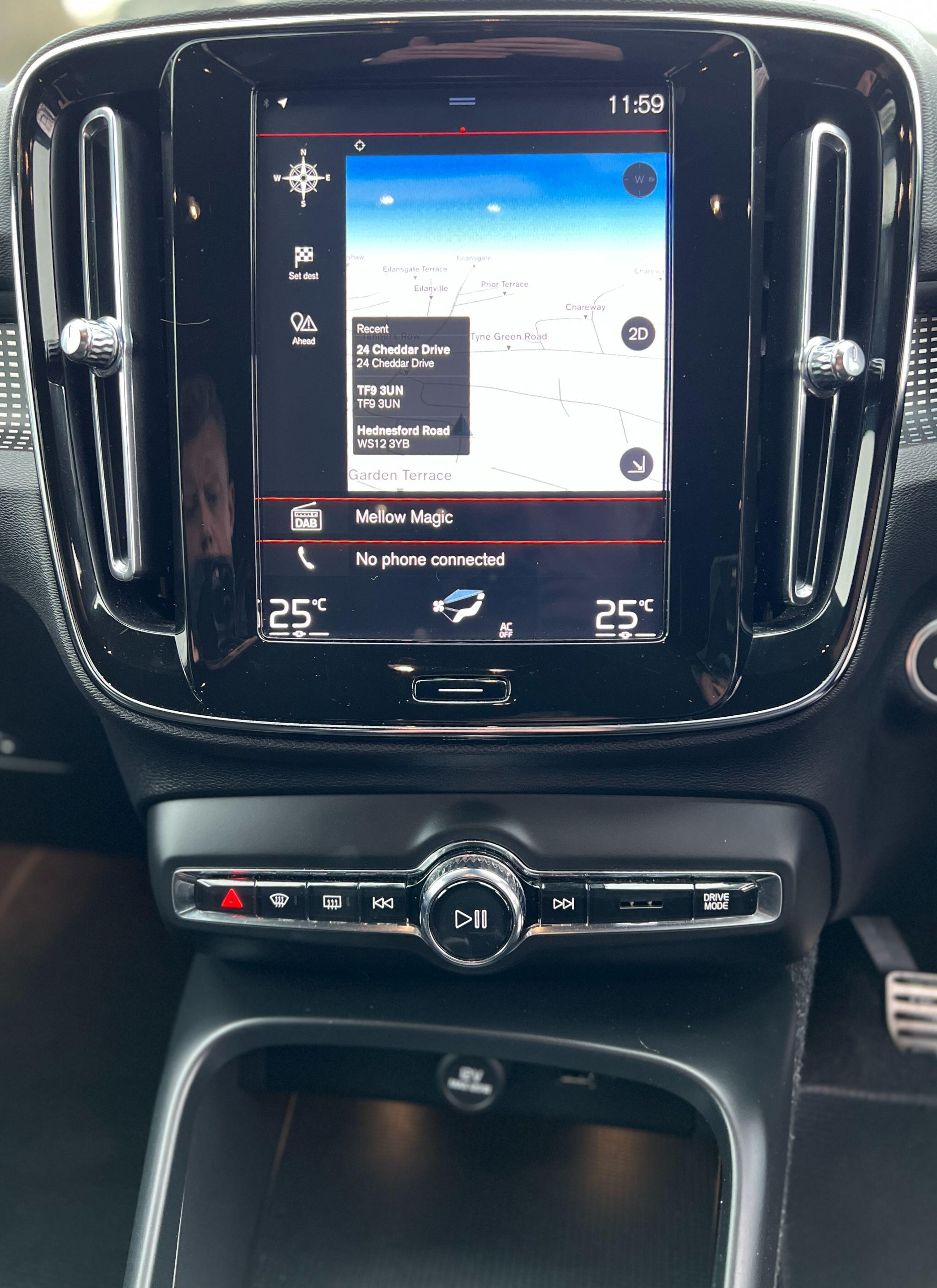 Volvo XC40 view 35