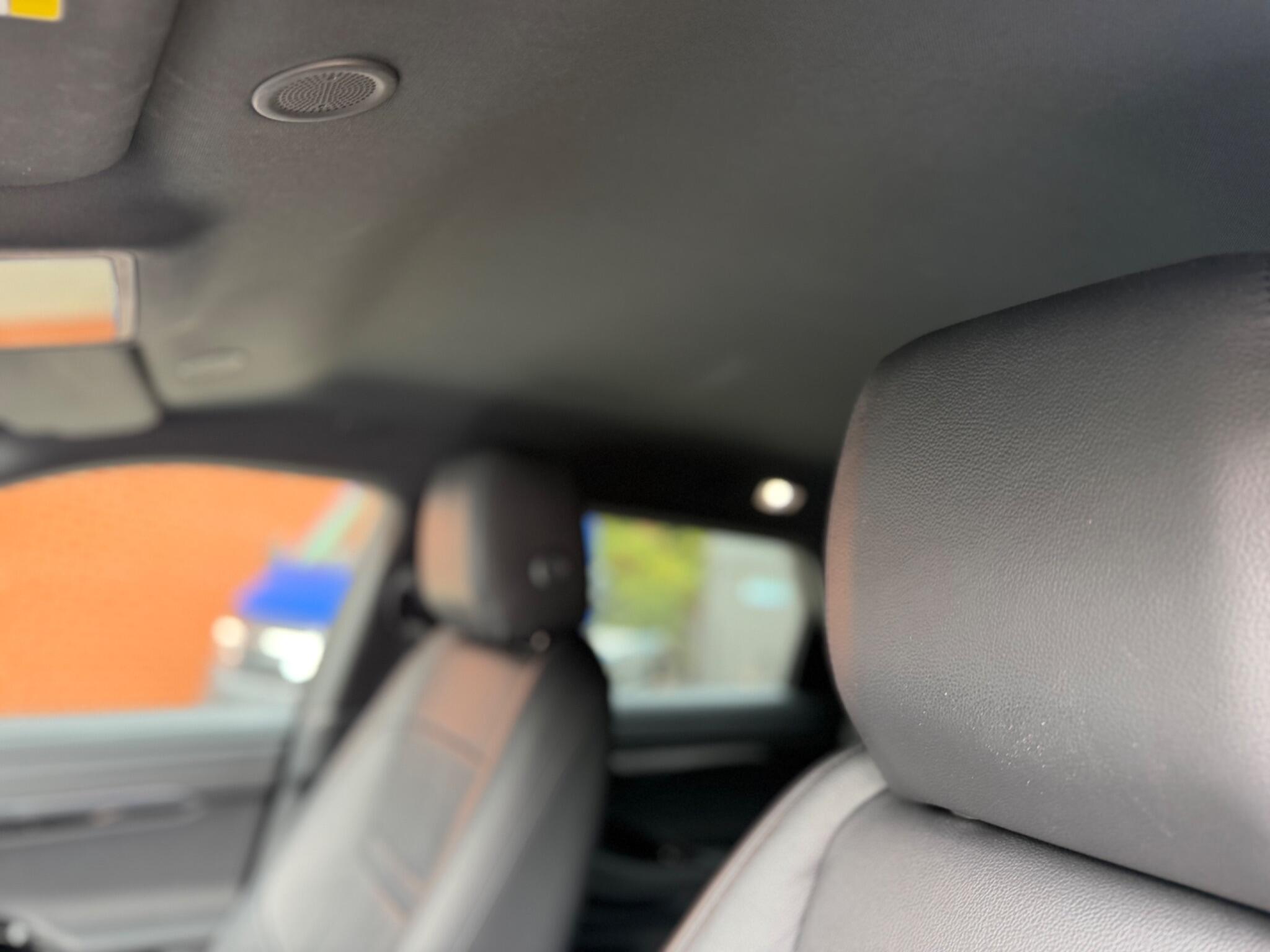 Land Rover Range Rover Evoque view 39