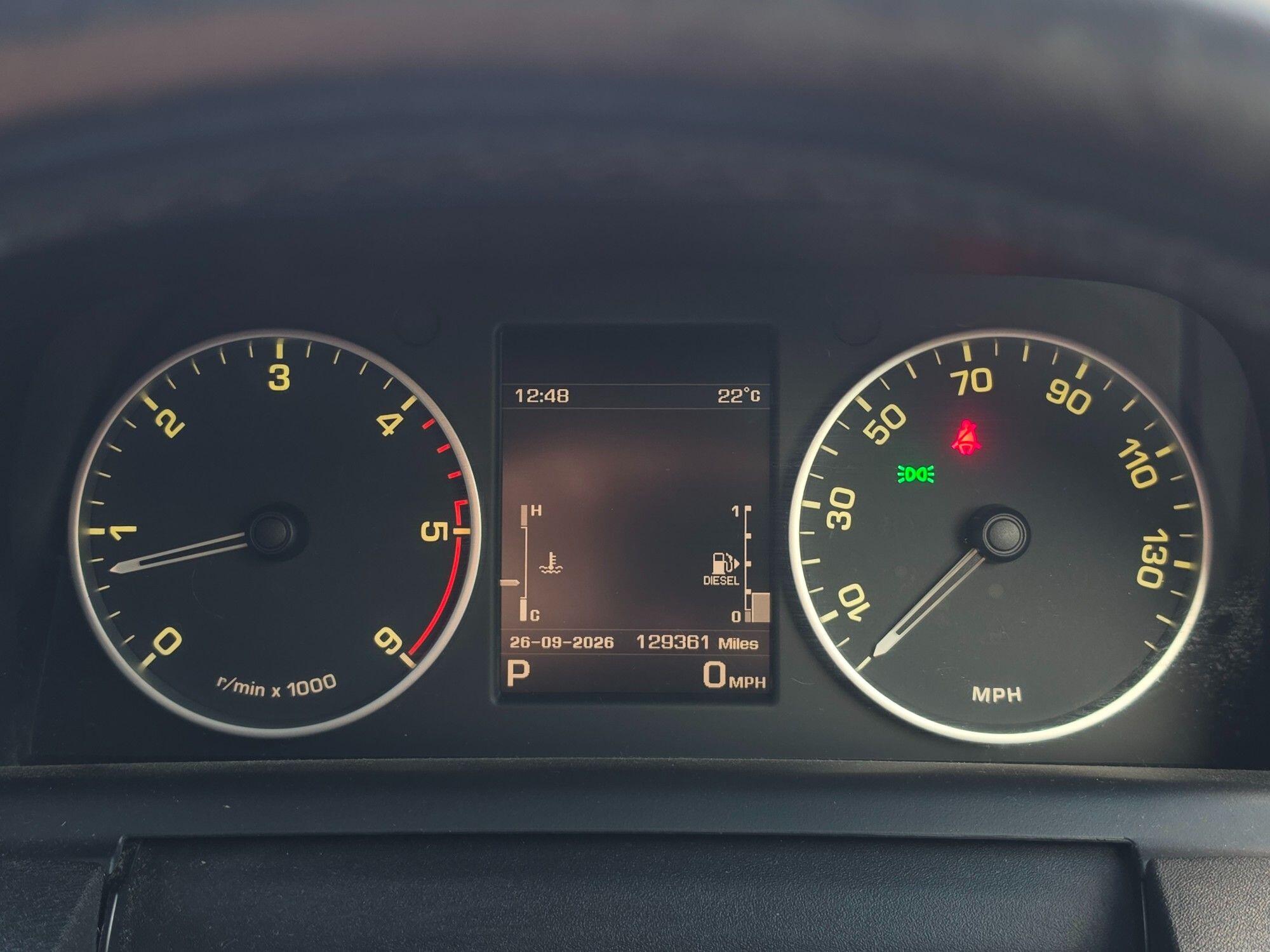 Land Rover Discovery view 37