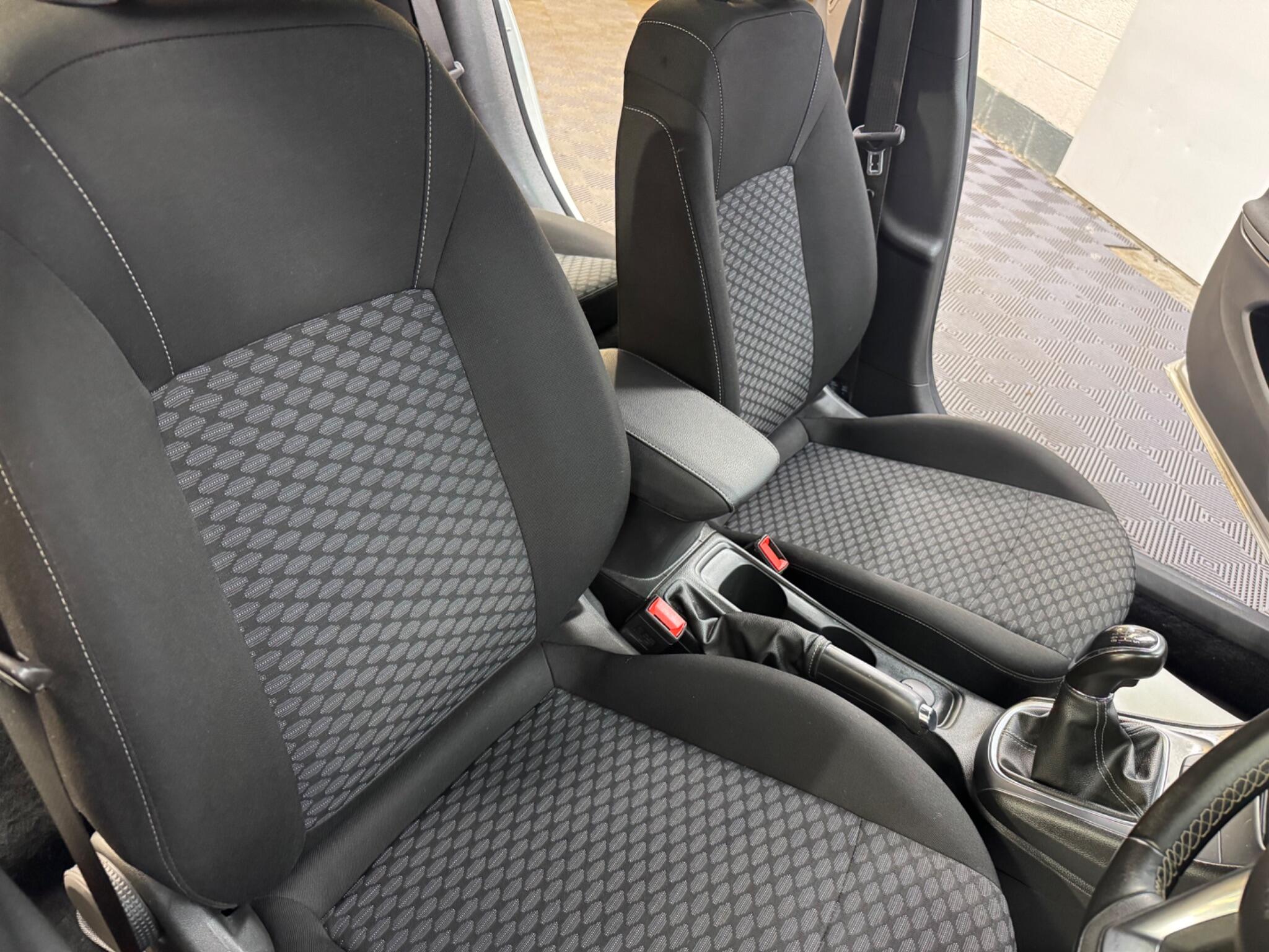 Vauxhall Astra view 32