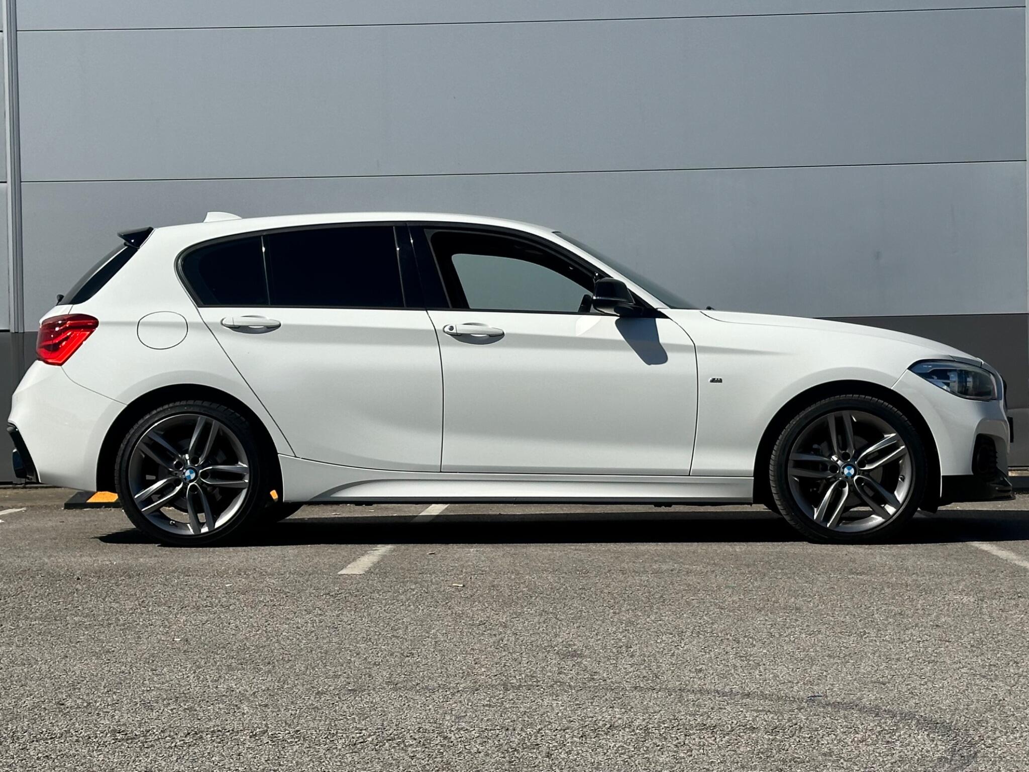BMW 1 Series view 11