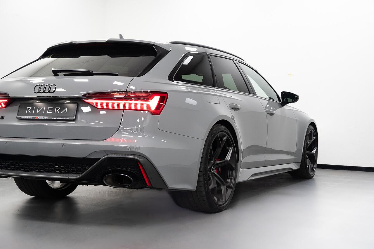 Audi RS6 view 36