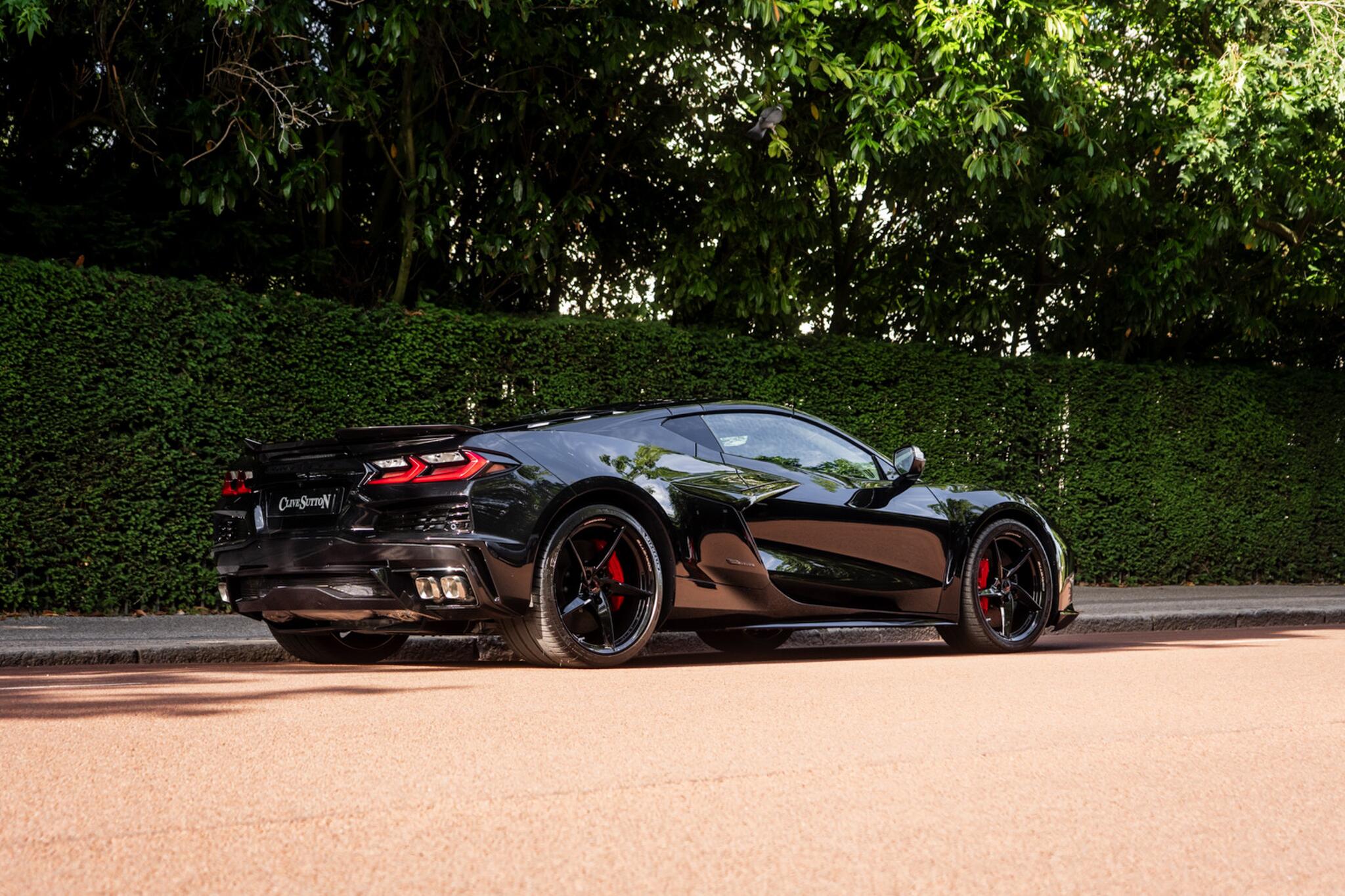 Chevrolet Corvette view 4