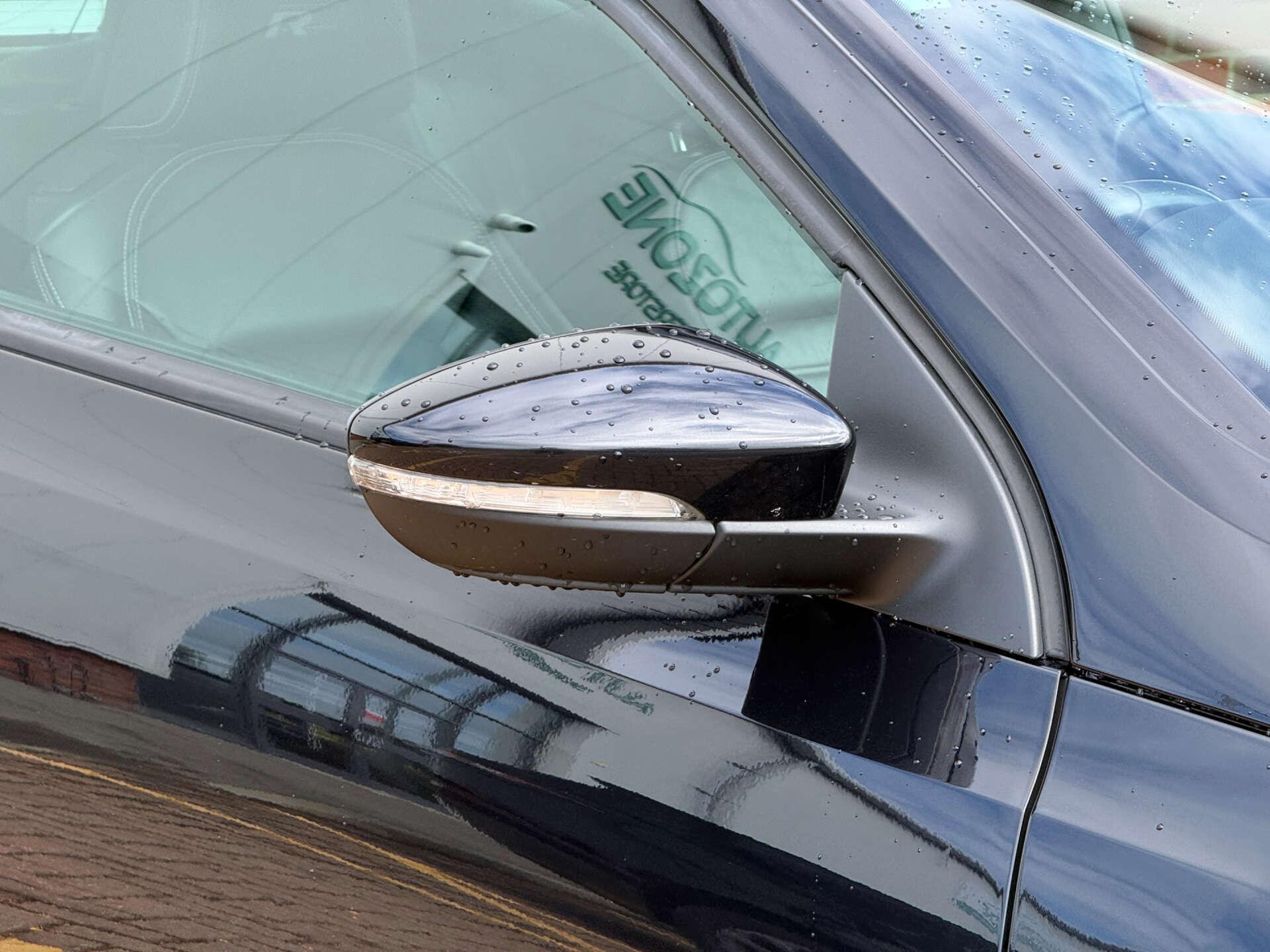 Volkswagen Scirocco view 12