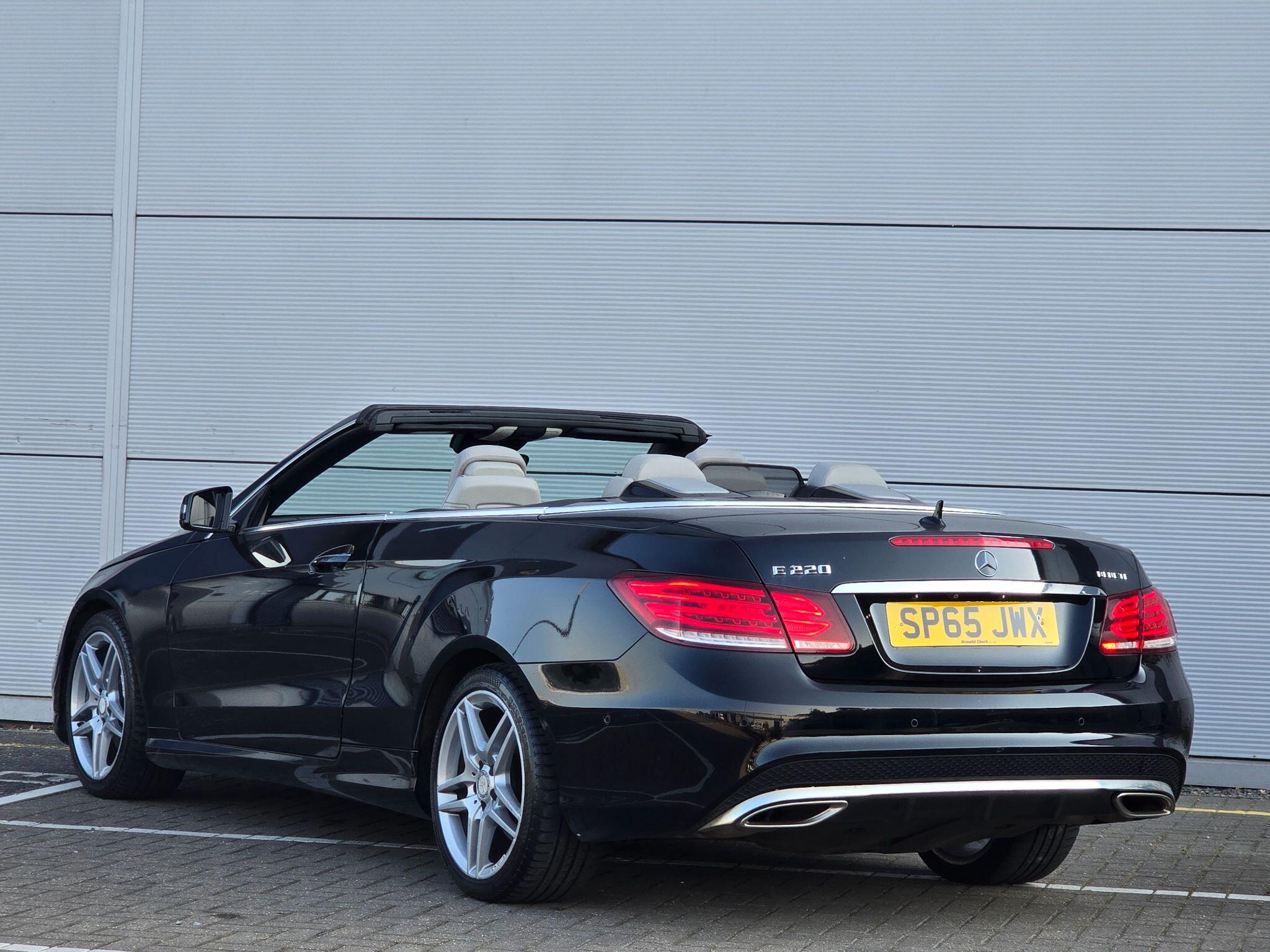 Mercedes-Benz E-Class view 5
