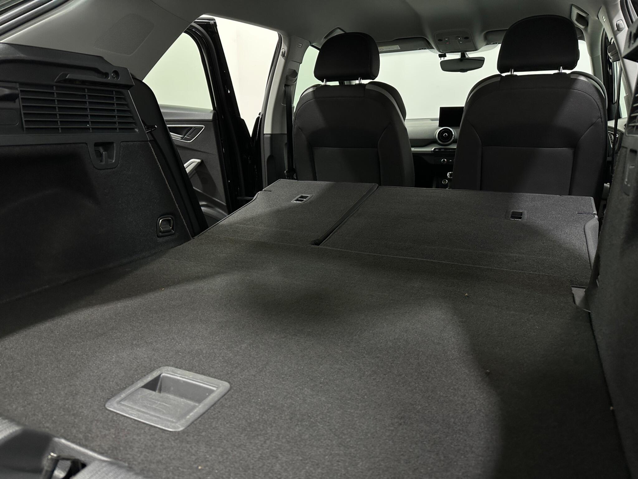 Audi Q2 view 45