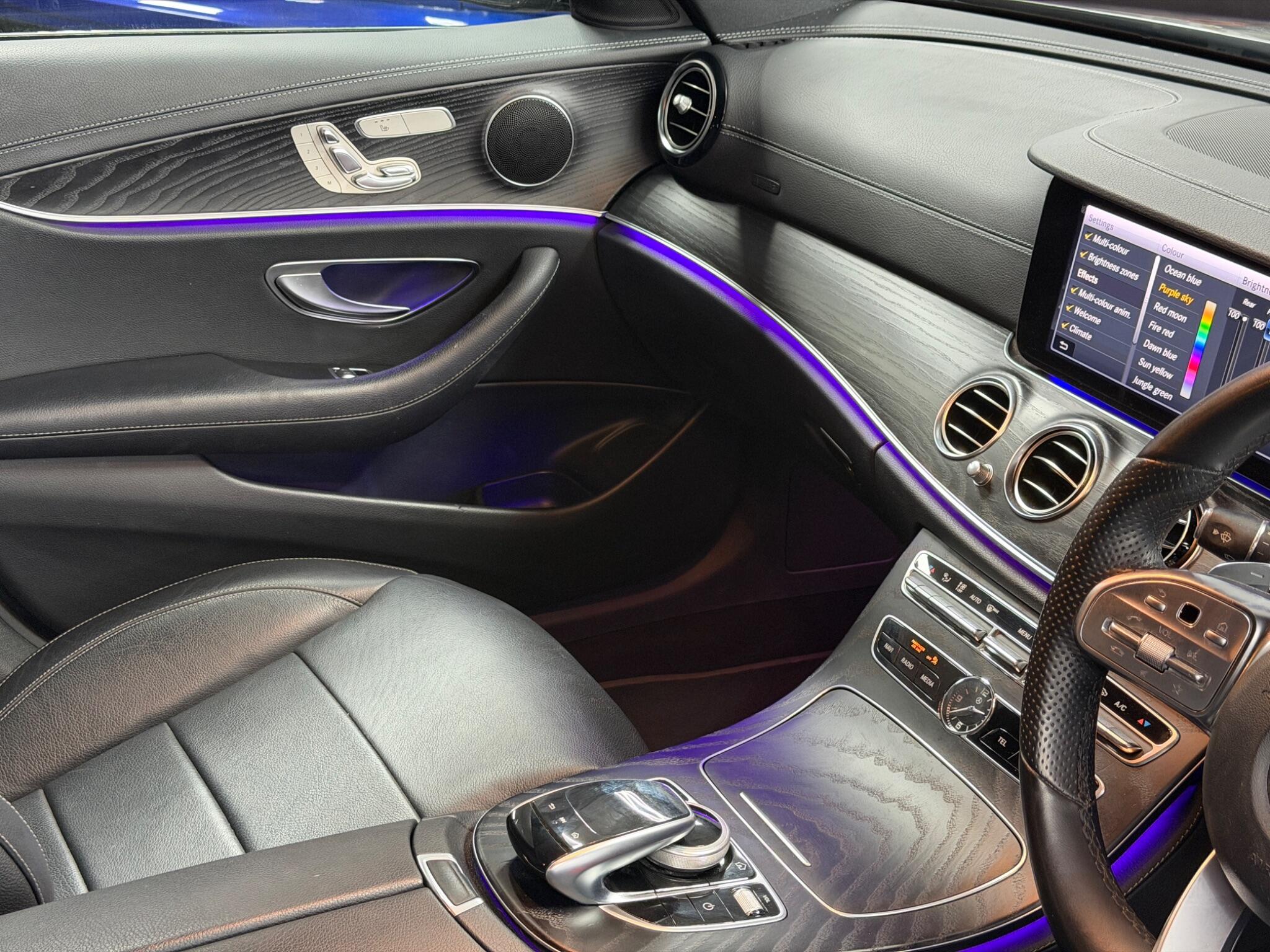 Mercedes-Benz E Class view 30