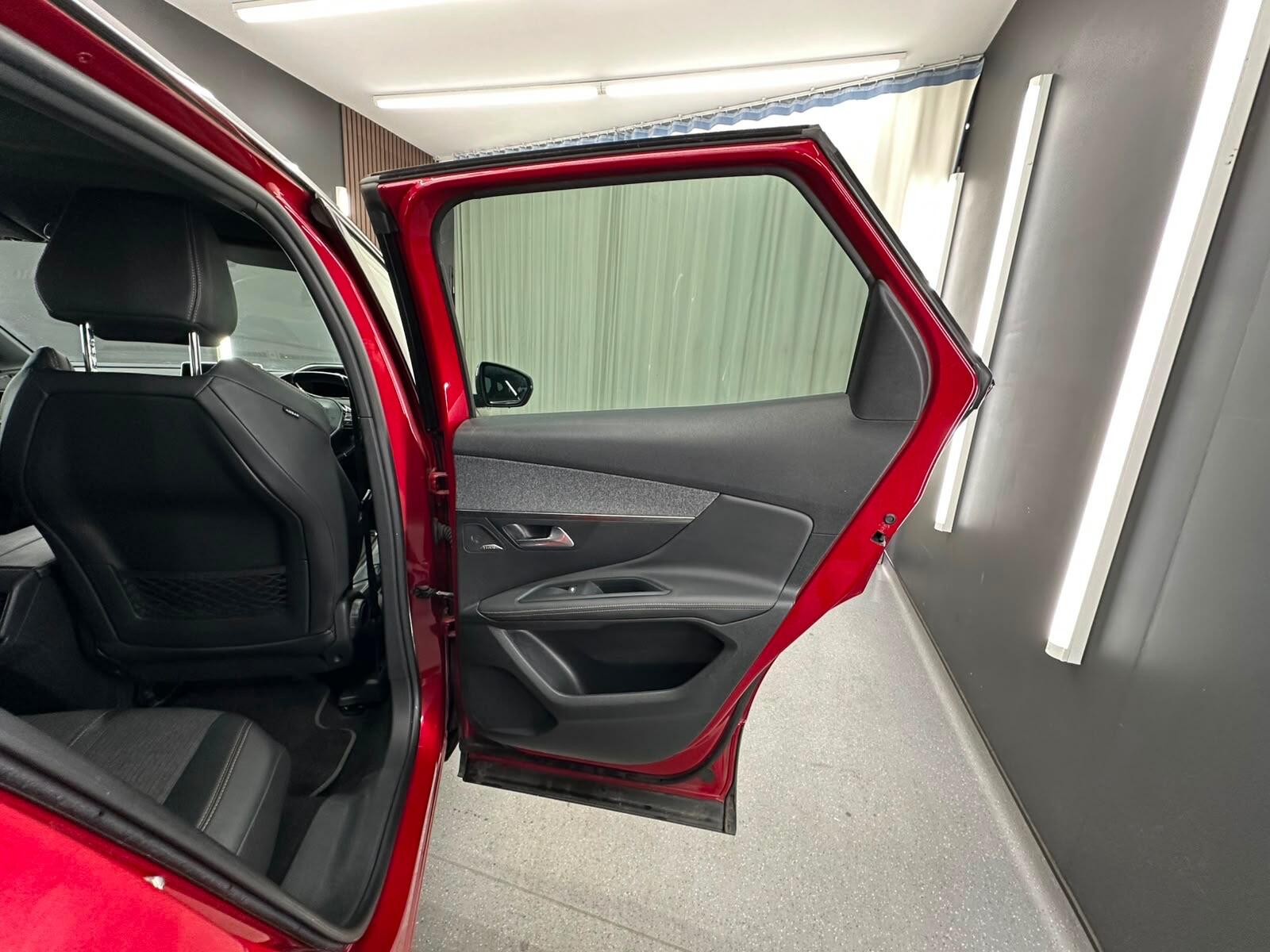 Peugeot 3008 view 7