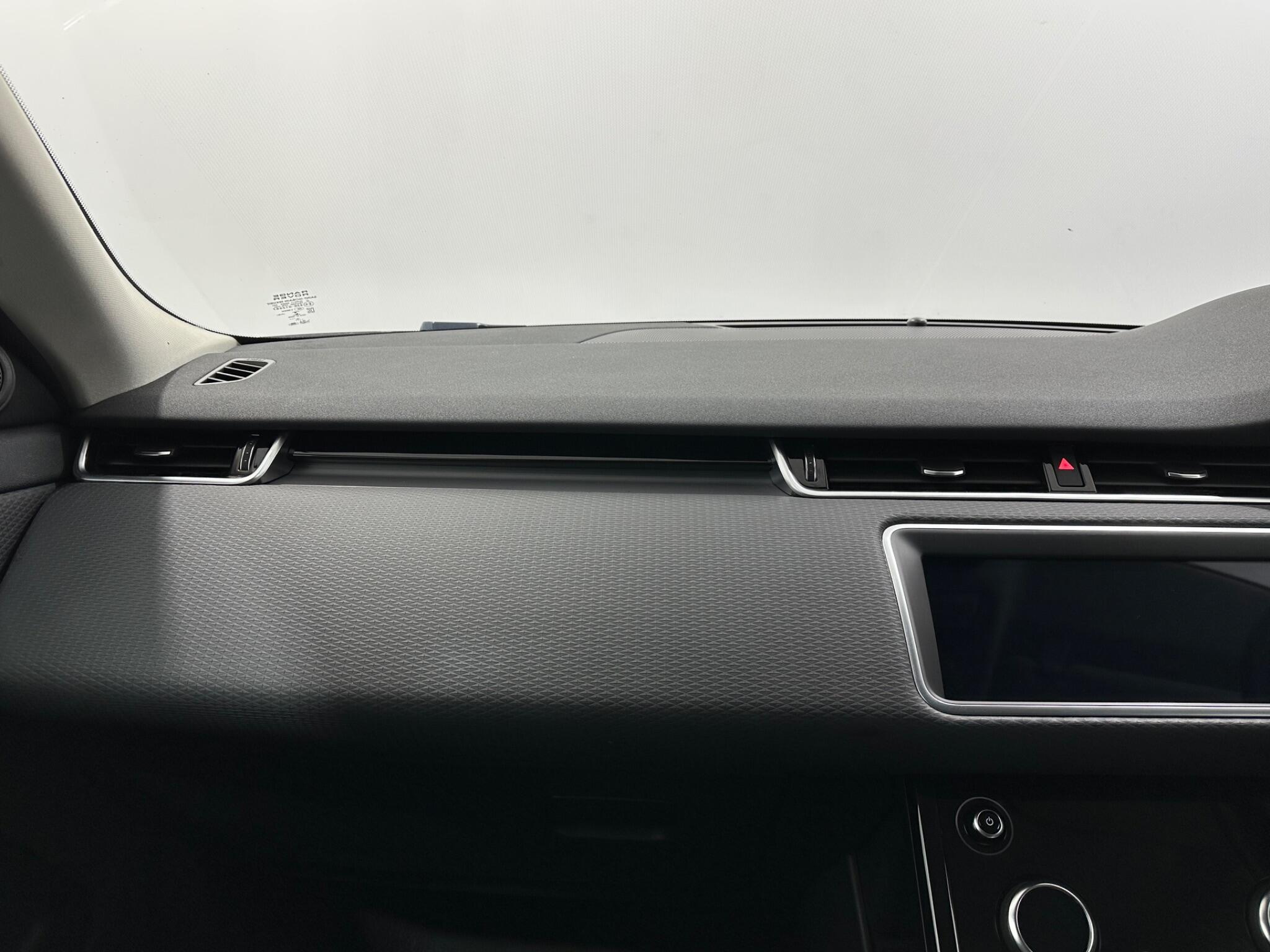 Land Rover Range Rover Evoque view 26
