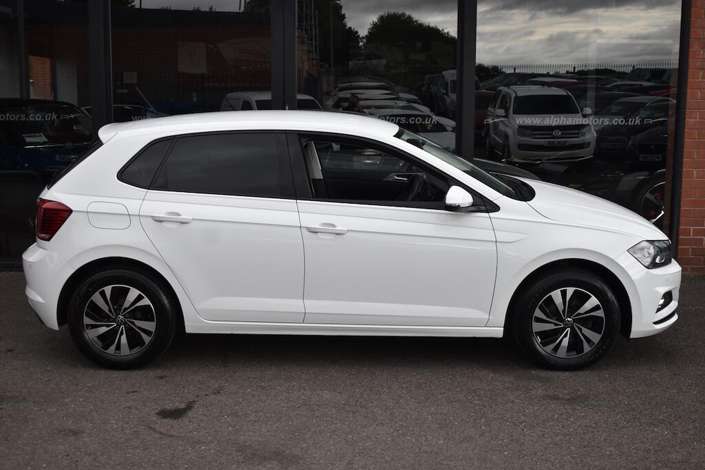 Volkswagen Polo view 14