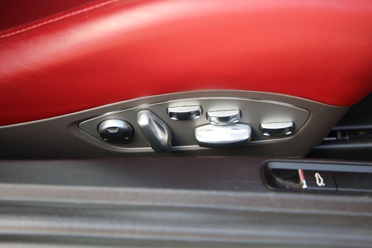 Porsche 911 view 41
