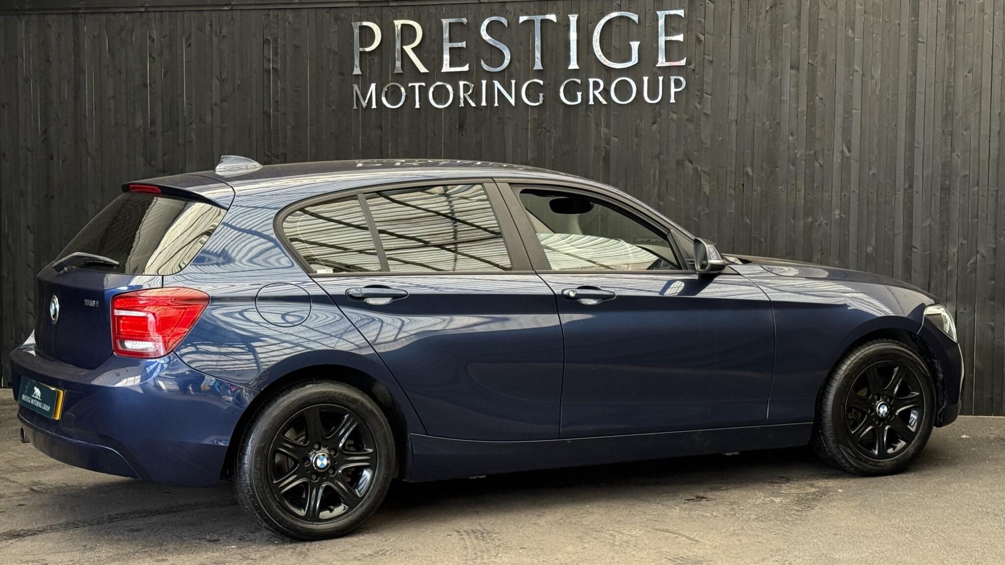 BMW 1 Series view 11