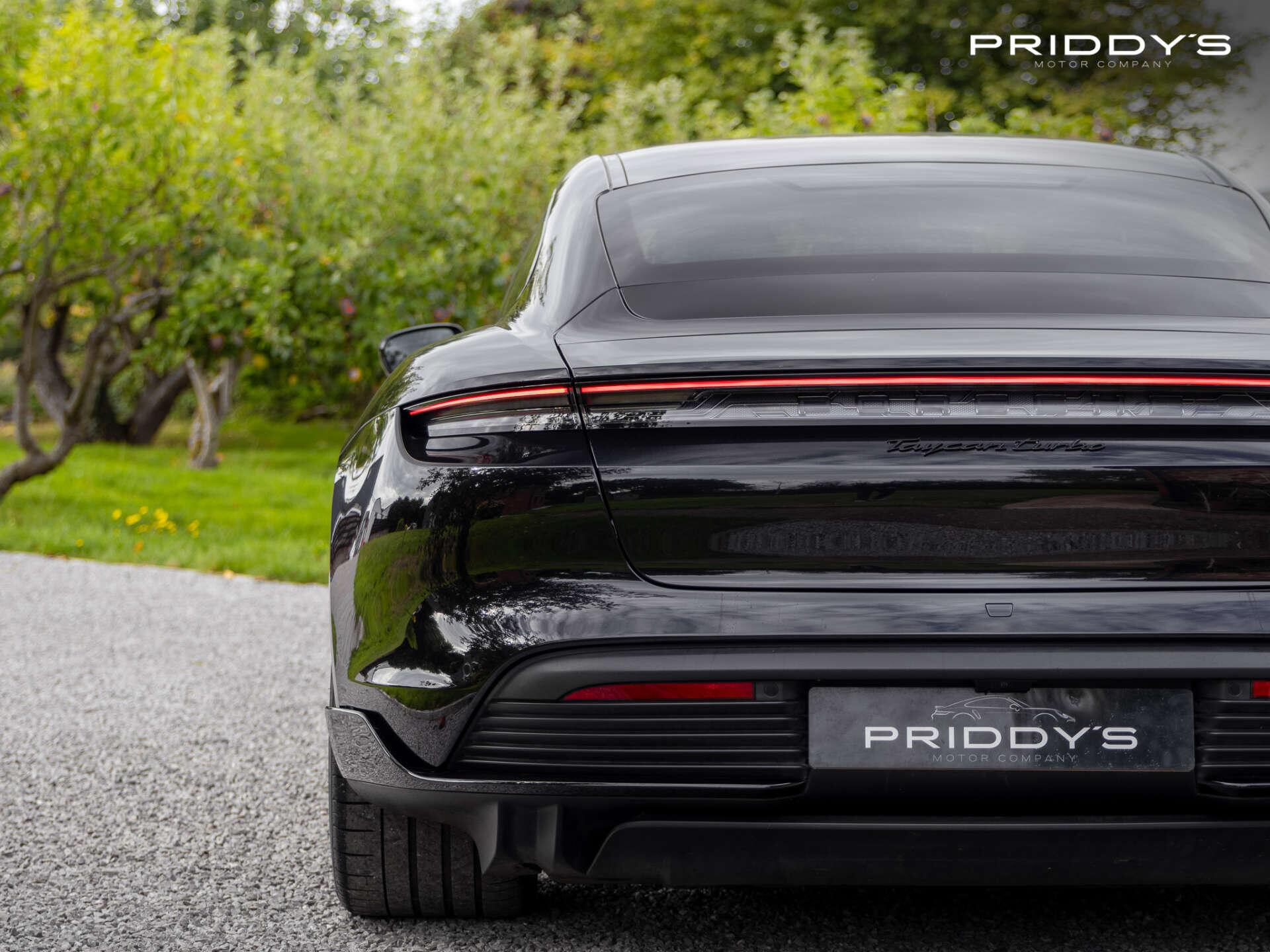 Porsche Taycan view 26